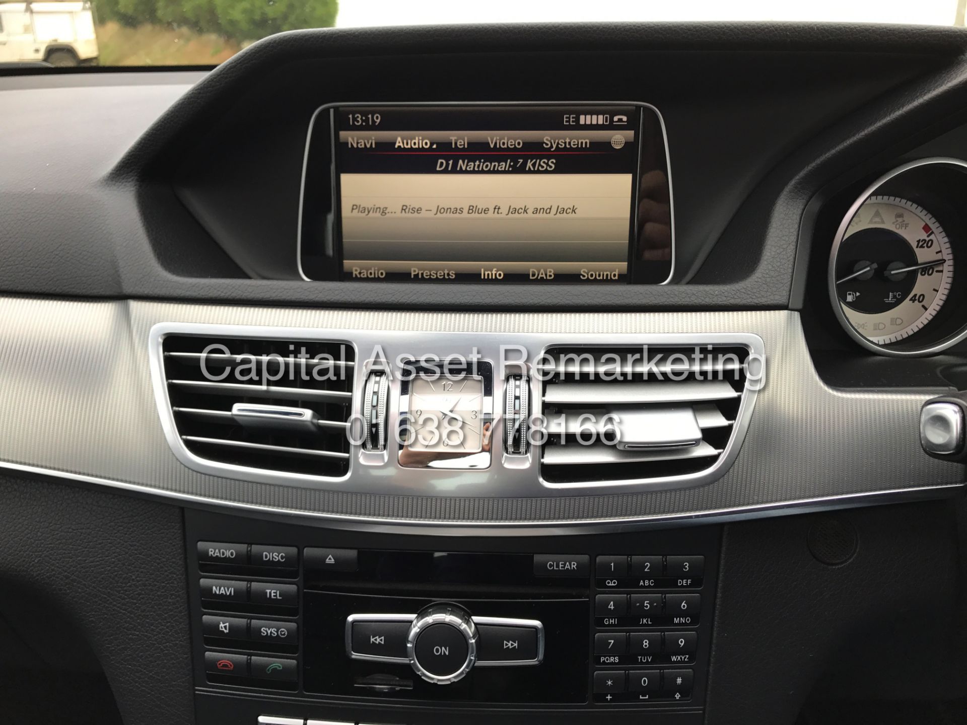 MERCEDES E220D "AMG LINE PREMIUM" 7G AUTO (15 REG) FULLY LOADED - SAT NAV - PAN ROOF -1 OWNER *LOOK* - Image 21 of 31