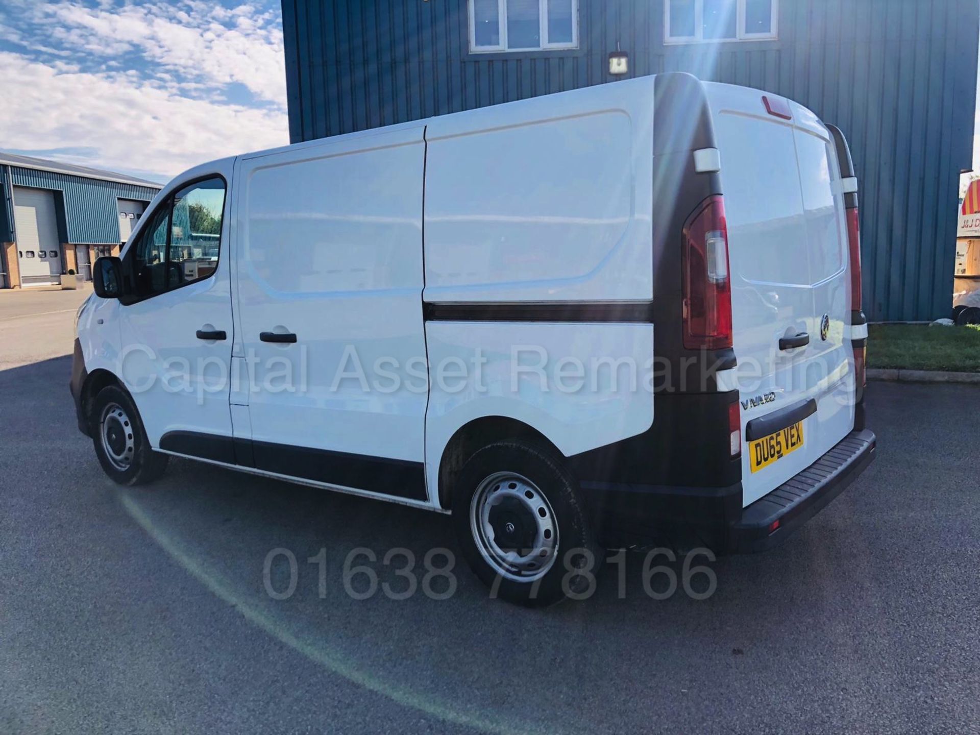 (On Sale) VAUXHALL VIVARO 2900 *PANEL VAN* (2016 MODEL) '1.6 CDTI - 115 BHP - 6 SPEED' (LOW MILES) - Bild 9 aus 32