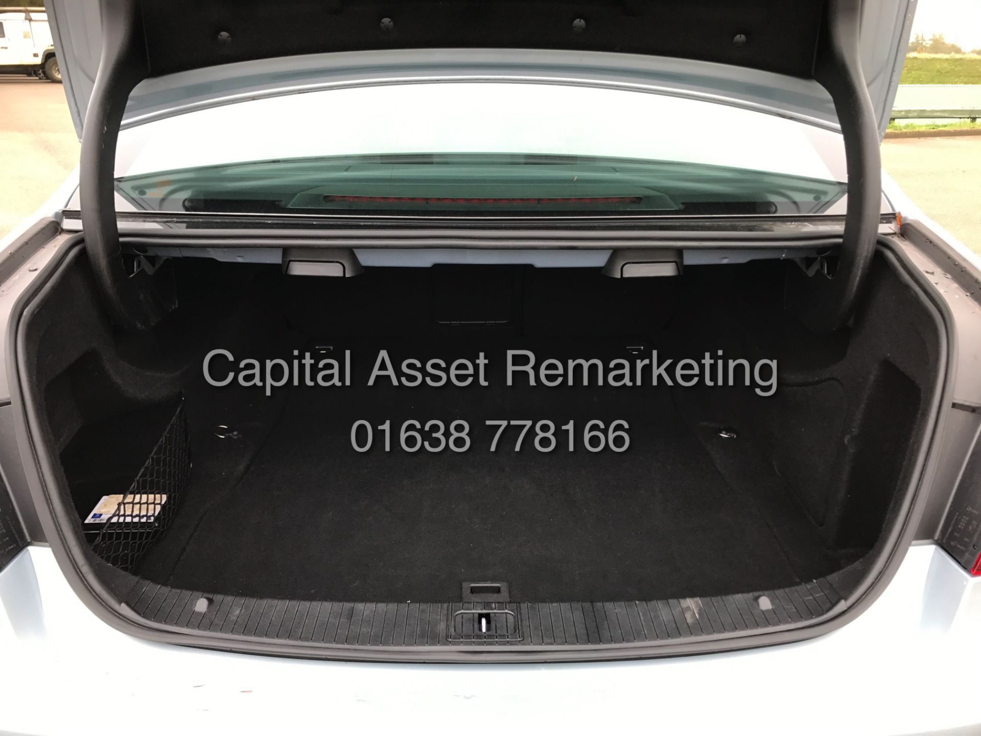 MERCEDES E220D "AMG LINE PREMIUM" 7G AUTO (15 REG) FULLY LOADED - SAT NAV - PAN ROOF -1 OWNER *LOOK* - Image 30 of 31