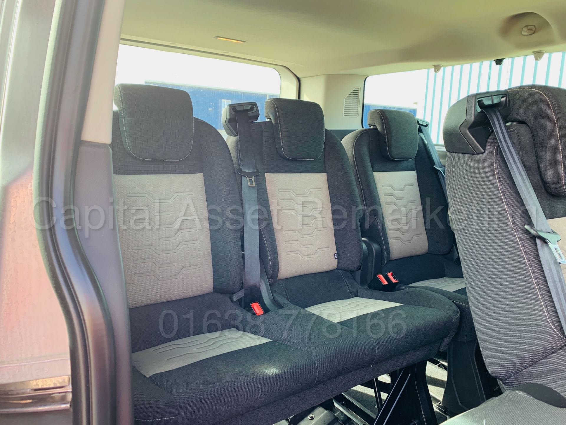 FORD TRANSIT 'TOURNEO' *TITANIUM* (2016) *9 SEATER MPV* '2.0 TDCI - 130 BHP - 6 SPEED' **AIR CON** - Bild 26 aus 48