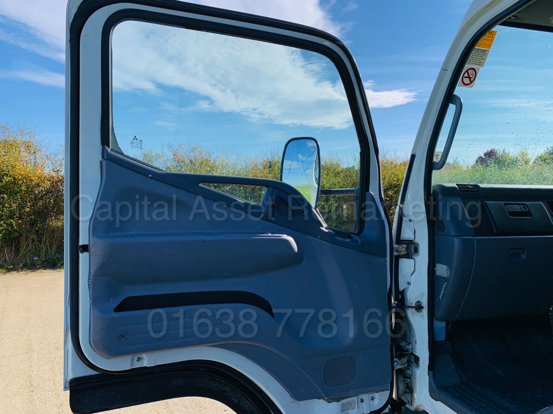 MITSUBISHI FUSO CANTER 7C18 *LWB - 20FT DROPSIDE* (2011) '3.0 DIESEL - AD BLUE - 6 SPEED' (NO VAT) - Bild 20 aus 36