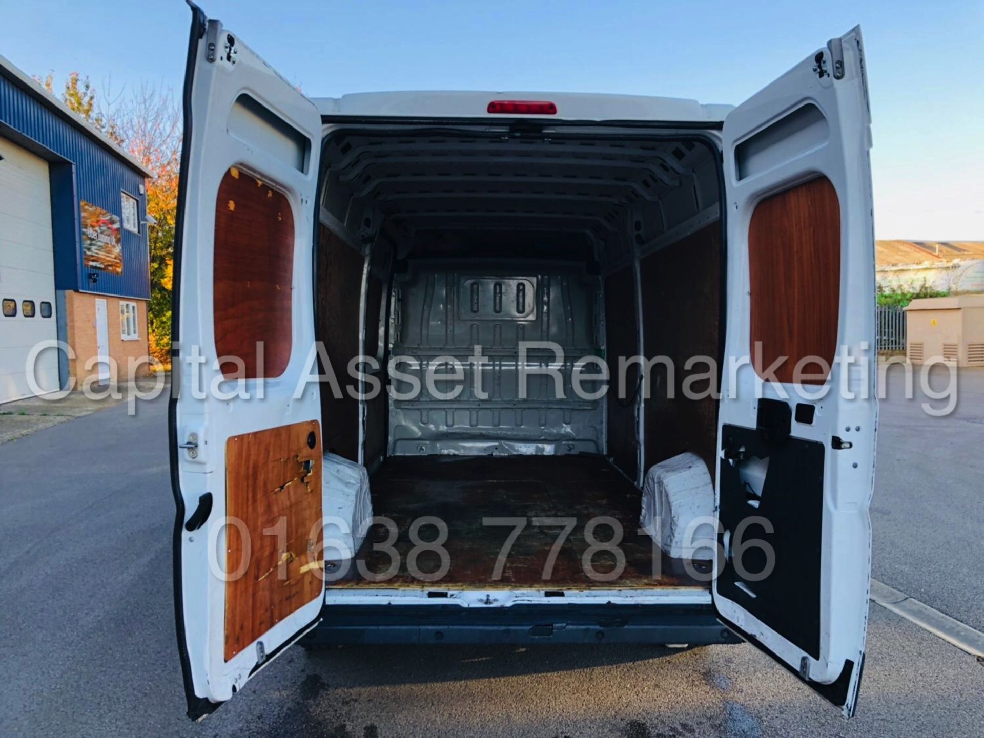 CITROEN RELAY 35 *LWB HI-ROOF* (2016) '2.2 HDI - 130 BHP - 6 SPEED' **ENTERPRISE EDITION** - Image 30 of 38