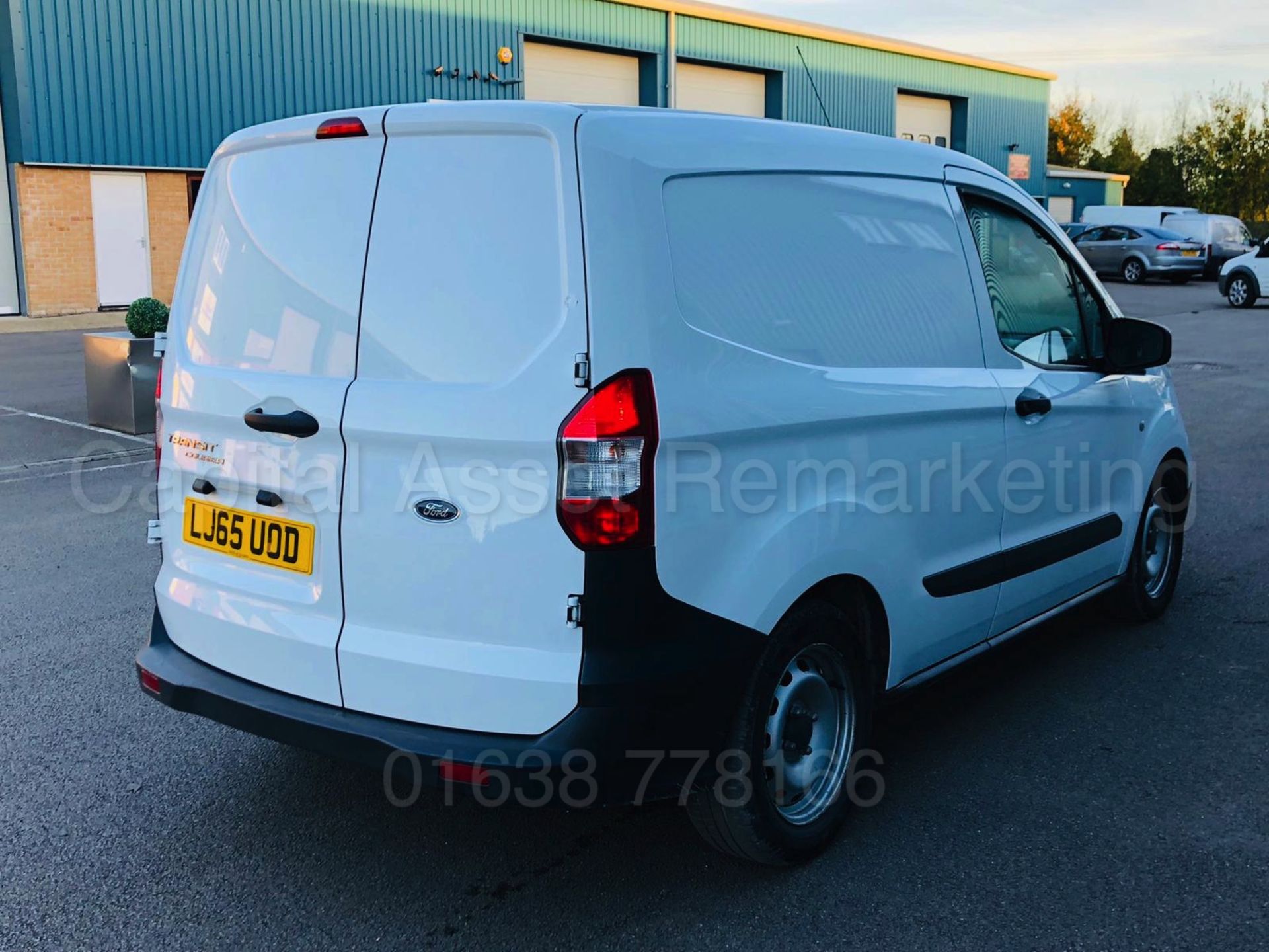 (On Sale) FORD TRANSIT COURIER *BASE EDITION* (2016 MODEL) '1.5 TDCI - 75 BHP - 5 SPEED' (PANEL VAN) - Image 5 of 29