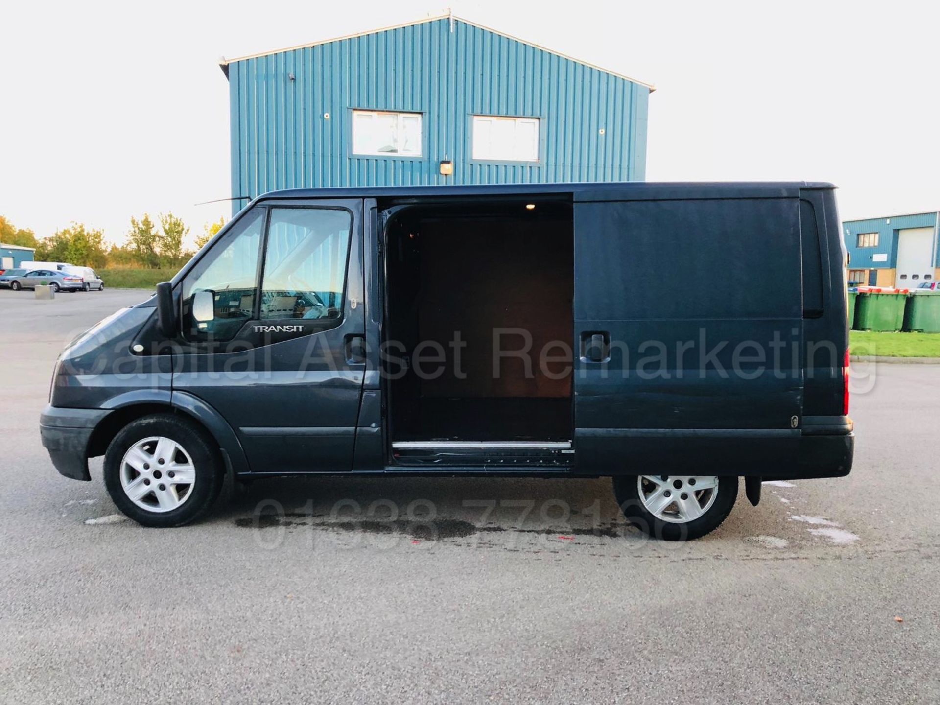 FORD TRANSIT 115 T260S *LIMITED EDITION* (2011 MODEL) '2.2 TDCI - 115 BHP - 6 SPEED' **AIR CON** - Bild 29 aus 34