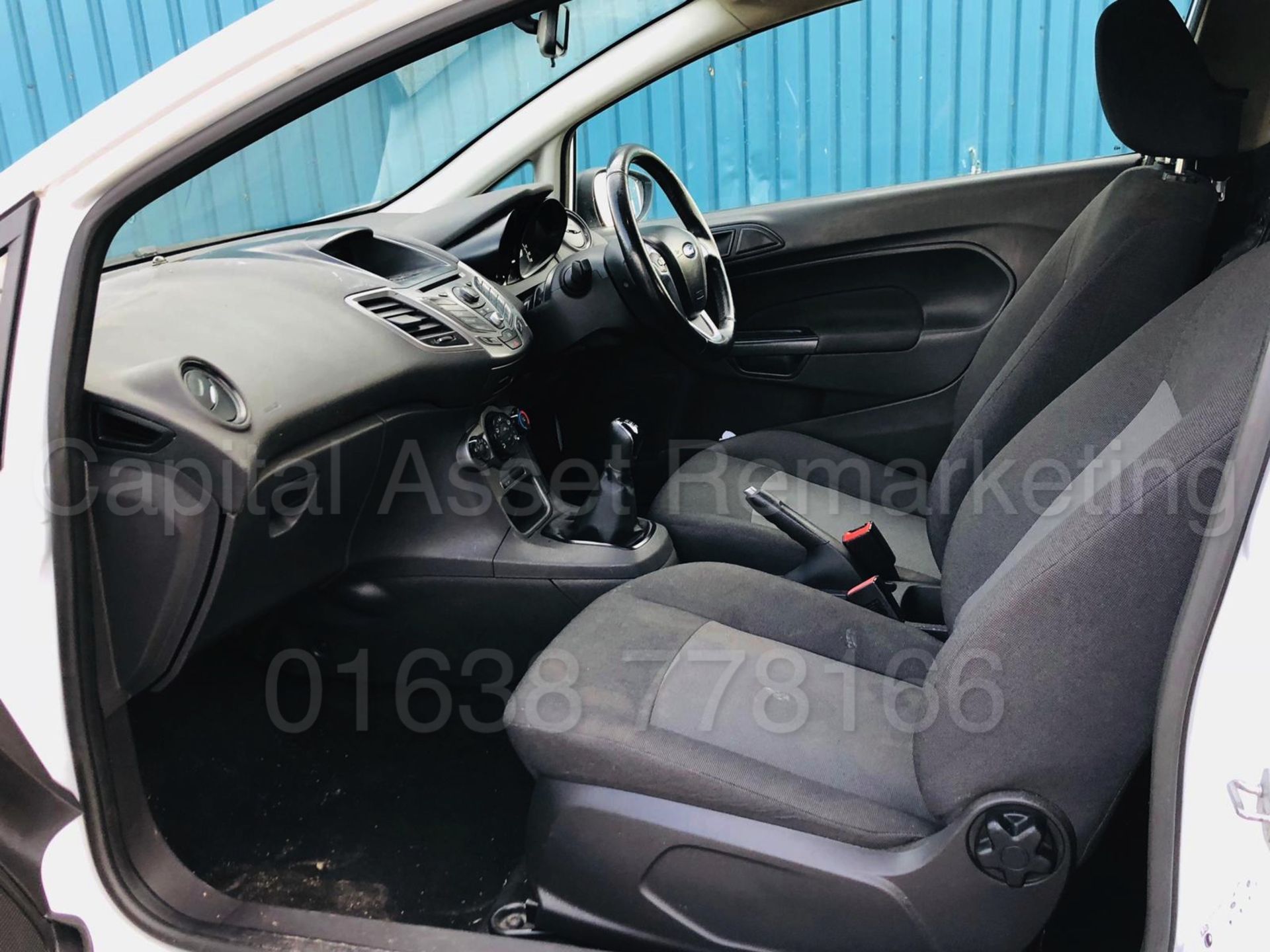 (On Sale) FORD FIESTA *TECH EDITION* LCV - PANEL VAN (2014) '1.6 TDCI - 5 SPEED' (STOP / START) - Image 25 of 28