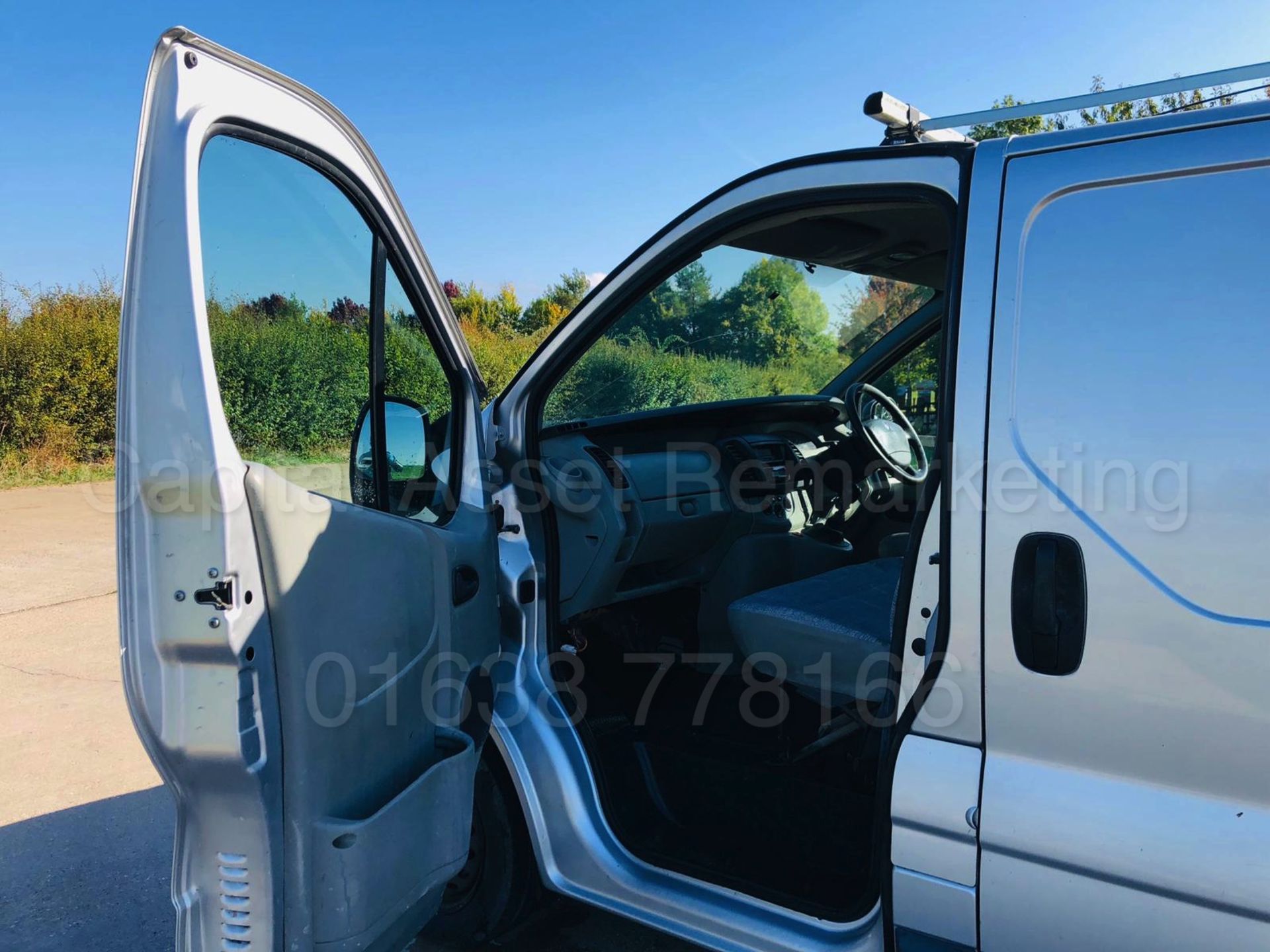 RENAULT TRAFIC SL27+ *LCV - PANEL VAN* (59 REG) '2.0 DCI -115 BHP- 6 SPEED' *AIR CON* (NO VAT) - Image 14 of 22