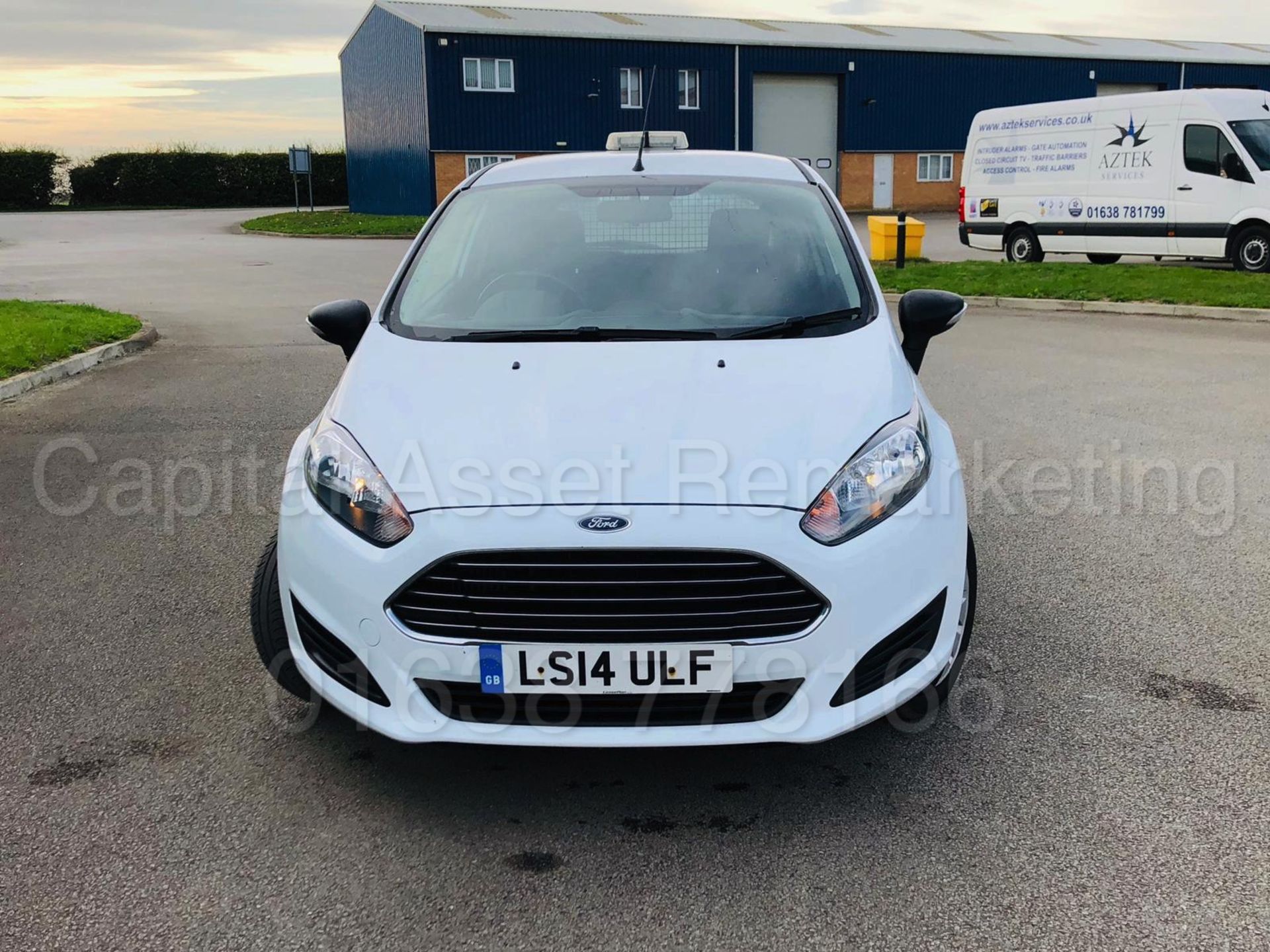 (On Sale) FORD FIESTA *TECH EDITION* LCV - PANEL VAN (2014) '1.6 TDCI - 5 SPEED' (STOP / START) - Image 4 of 28