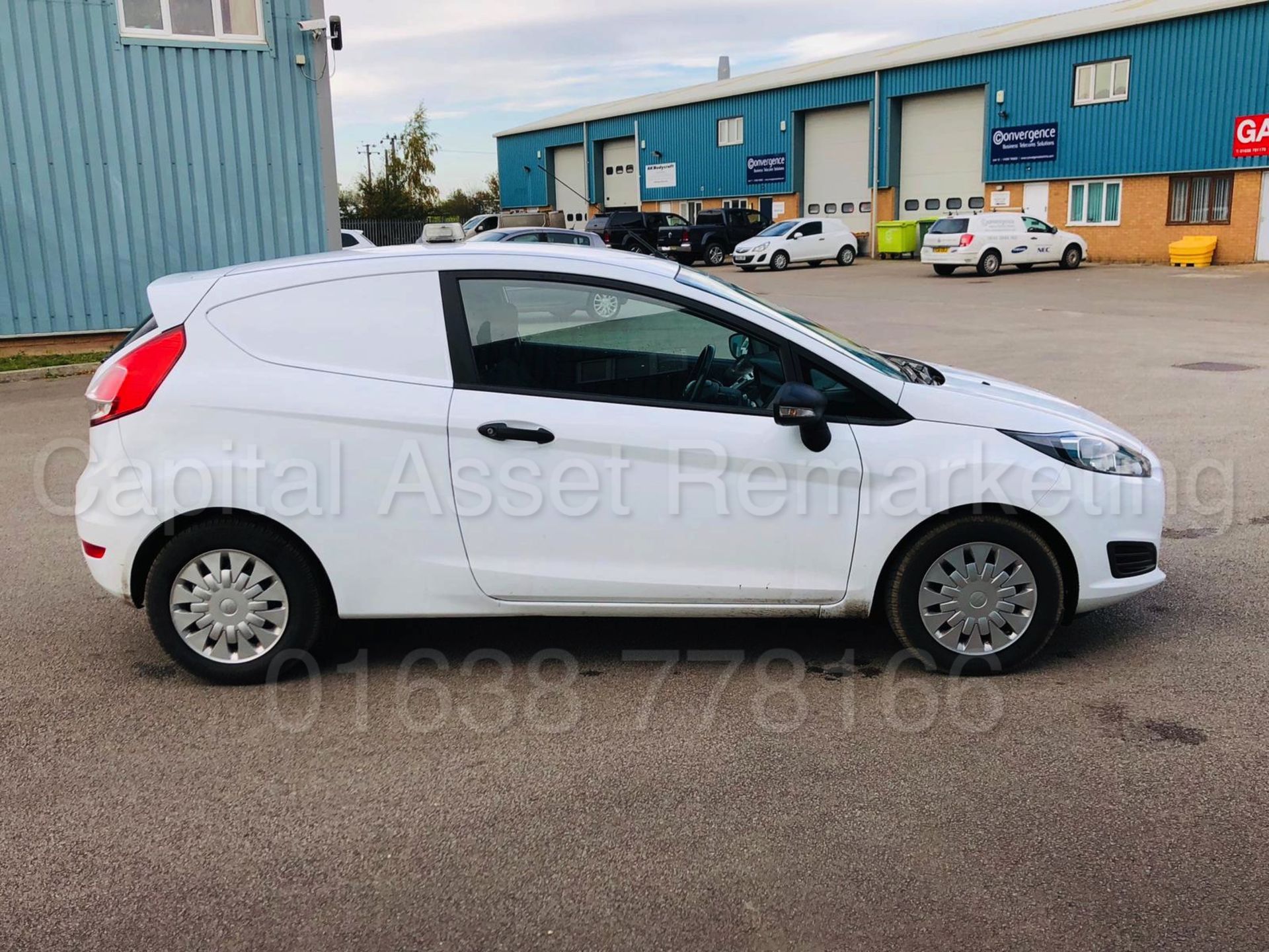 (On Sale) FORD FIESTA *TECH EDITION* LCV - PANEL VAN (2014) '1.6 TDCI - 5 SPEED' (STOP / START) - Image 13 of 28