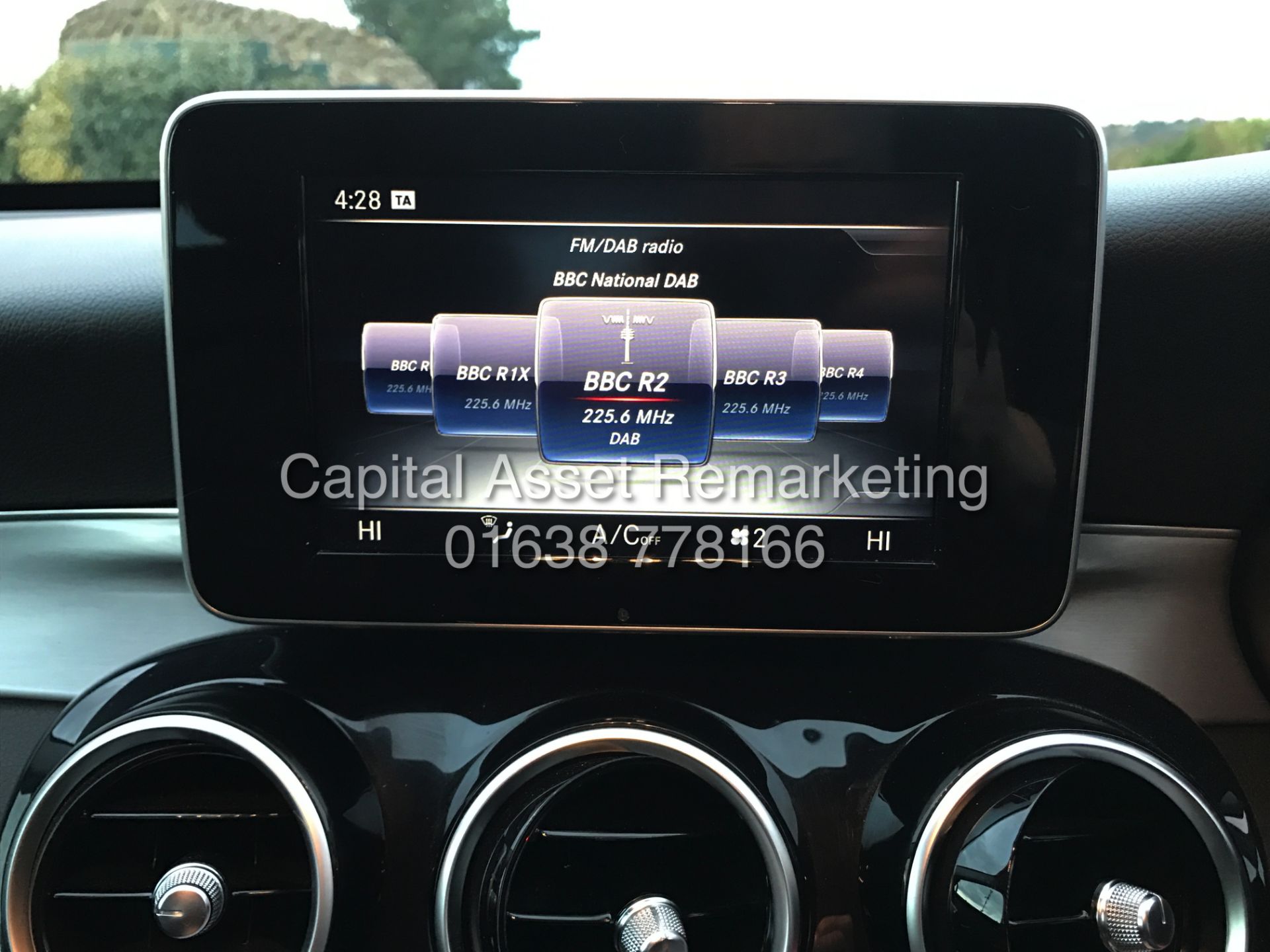 MERCEDES C220D "SPORT LINE" ESTATE (2015 MODEL) SAT NAV - LEATHER - 1 OWNER FSH - GREAT SPEC *LOOK* - Image 19 of 22