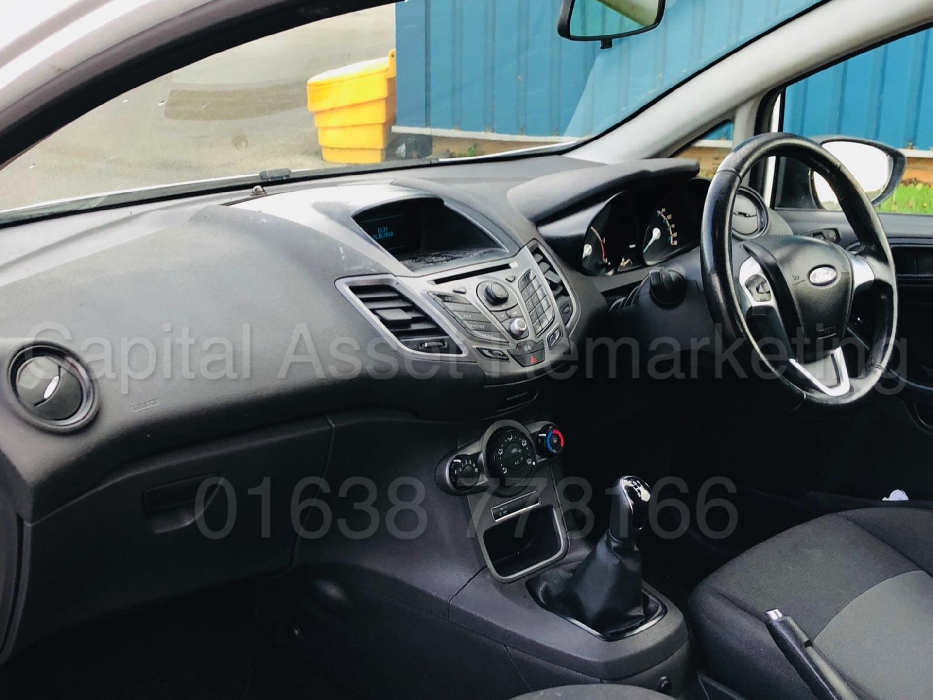 (On Sale) FORD FIESTA *TECH EDITION* LCV - PANEL VAN (2014) '1.6 TDCI - 5 SPEED' (STOP / START) - Image 18 of 28