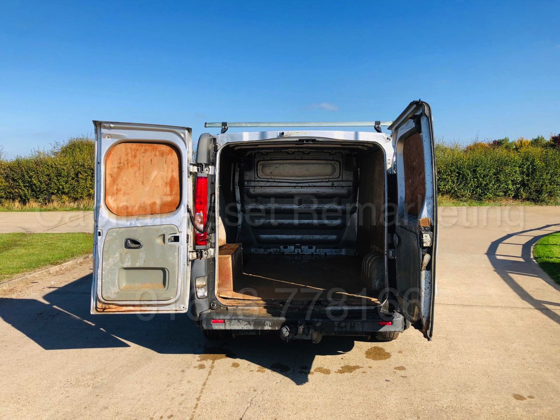 RENAULT TRAFIC SL27+ *LCV - PANEL VAN* (59 REG) '2.0 DCI -115 BHP- 6 SPEED' *AIR CON* (NO VAT) - Image 17 of 22