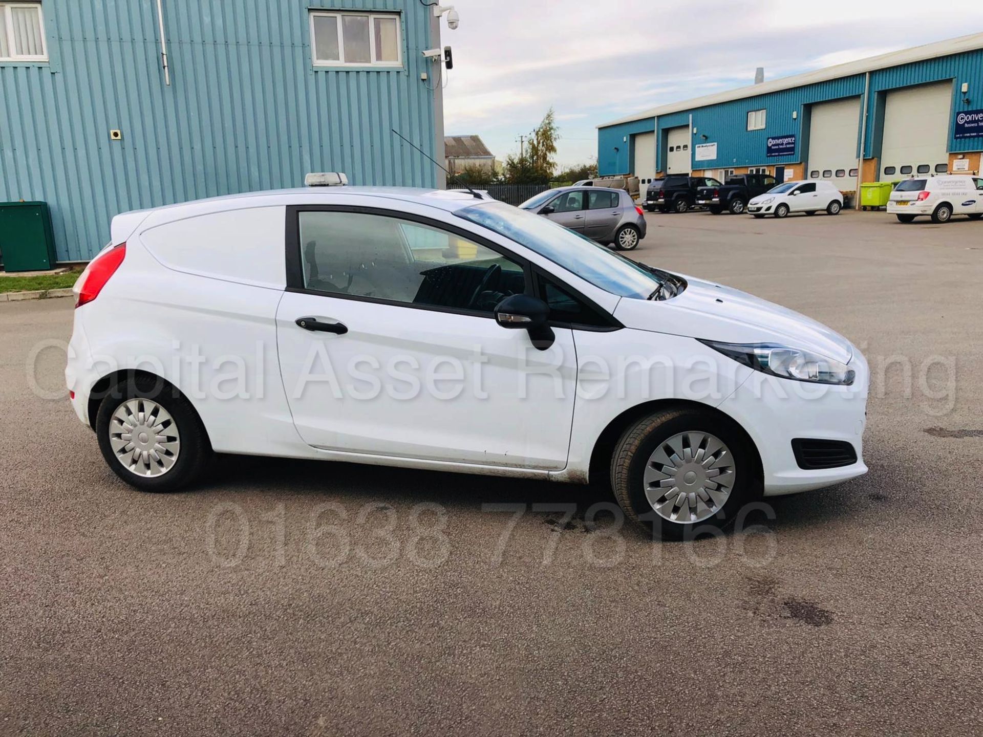 (On Sale) FORD FIESTA *TECH EDITION* LCV - PANEL VAN (2014) '1.6 TDCI - 5 SPEED' (STOP / START) - Image 14 of 28