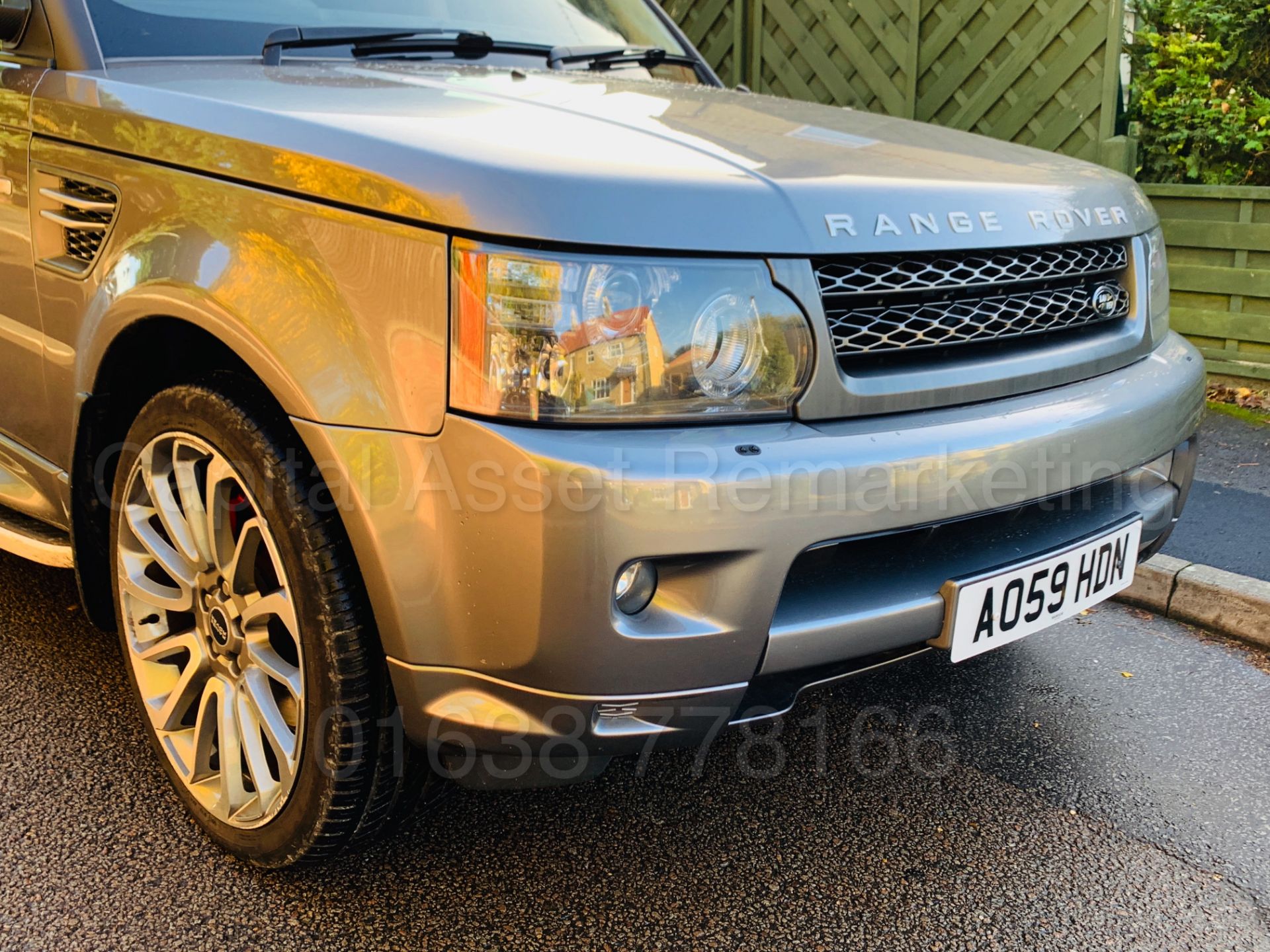 (On Sale) RANGE ROVER SPORT (2010 MODEL) '3.0 TDV6 - 245 BHP - AUTO' *LEATHER - SAT NAV* (LOOK) - Image 16 of 56