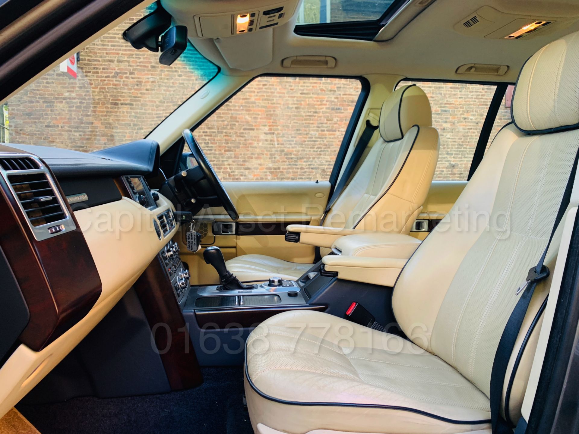 (On Sale) RANGE ROVER VOGUE *SE EDITION* (2009 MODEL) '3.6 TDV8 -272 BHP- AUTO' *HUGE SPEC* (NO VAT) - Image 25 of 56