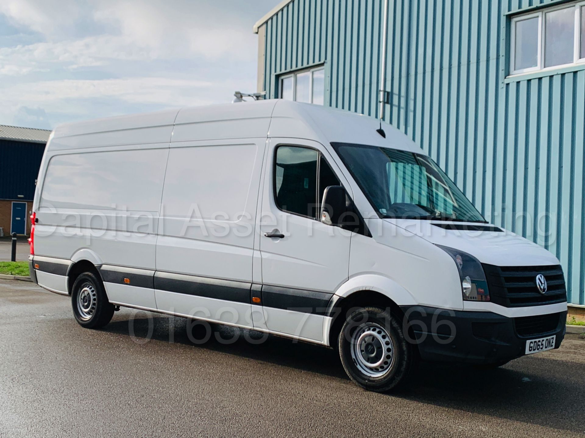 VOLKSWAGEN CRAFTER CR35 *LWB HI-ROOF* (2016 MODEL) '2.0 TDI - 136 BHP - 6 SPEED' (1 OWNER) - Image 10 of 36