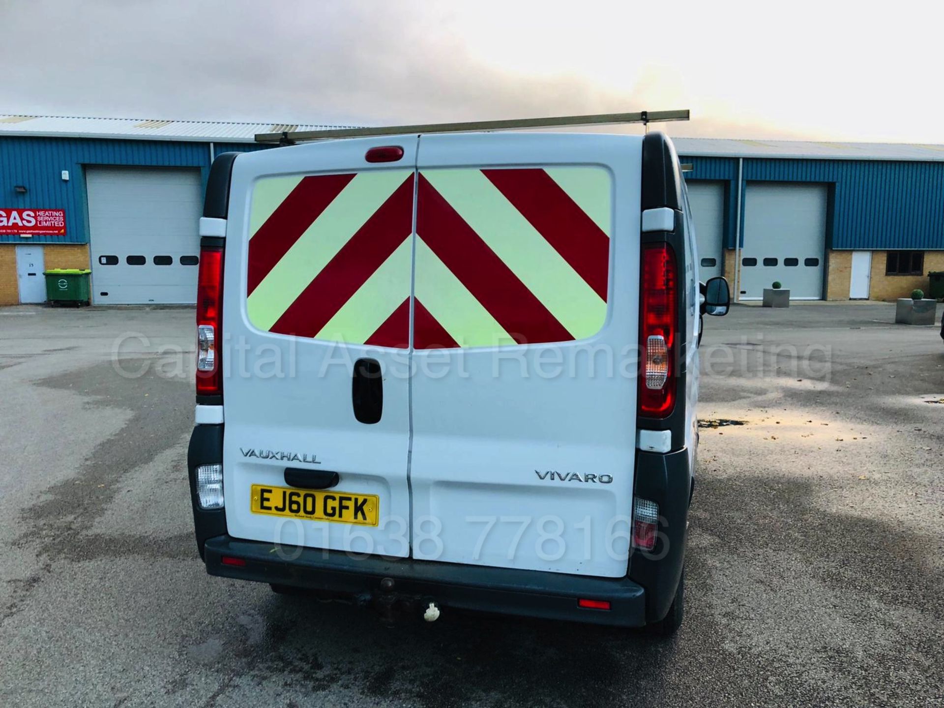 VAUXHALL VIVARO 2700 *SWB - PANEL VAN* (2011 MODEL) '2.0 CDTI - 115 BHP - 6 SPEED' - Image 10 of 29