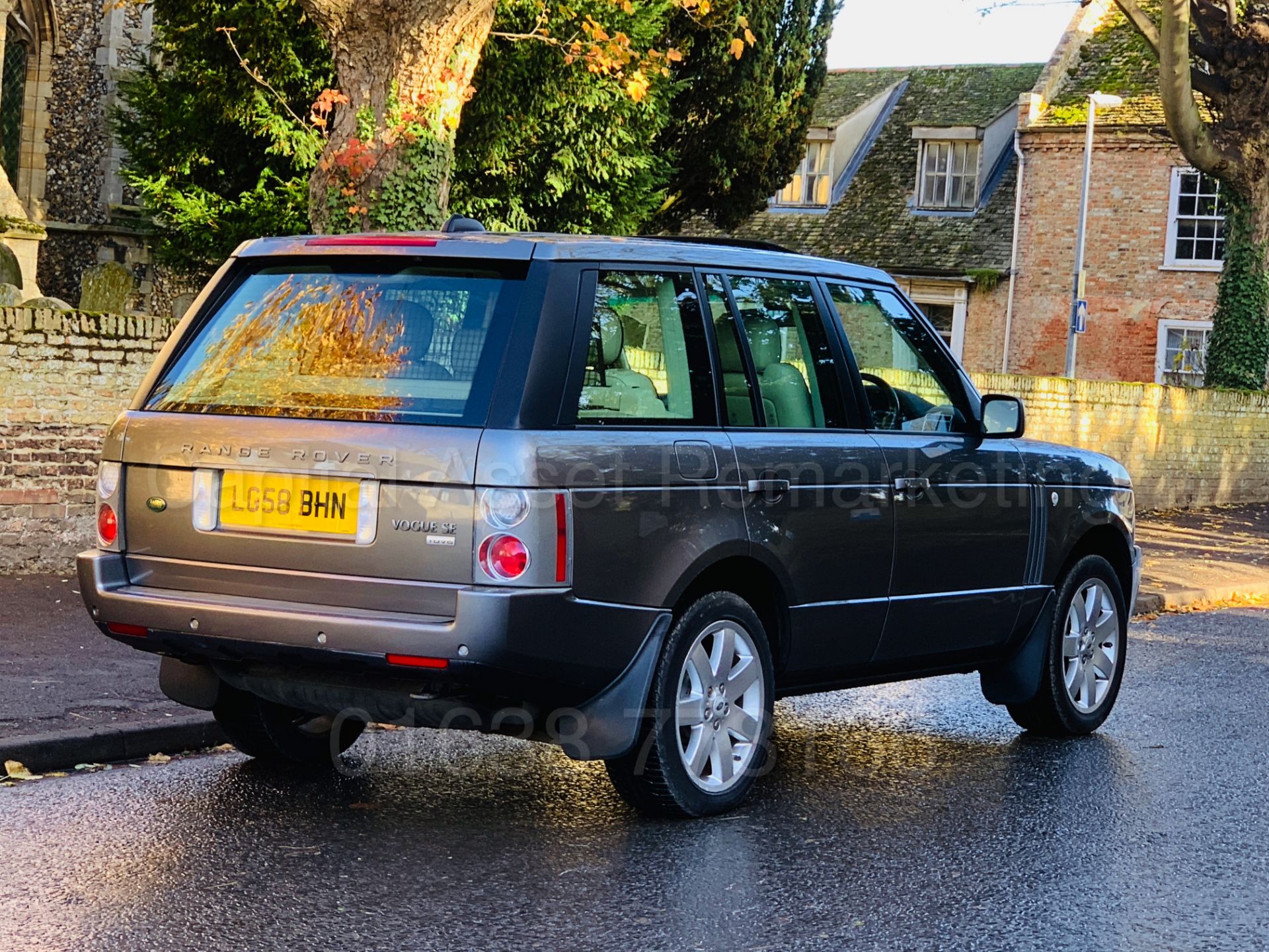 (On Sale) RANGE ROVER VOGUE *SE EDITION* (2009 MODEL) '3.6 TDV8 -272 BHP- AUTO' *HUGE SPEC* (NO VAT) - Bild 11 aus 56