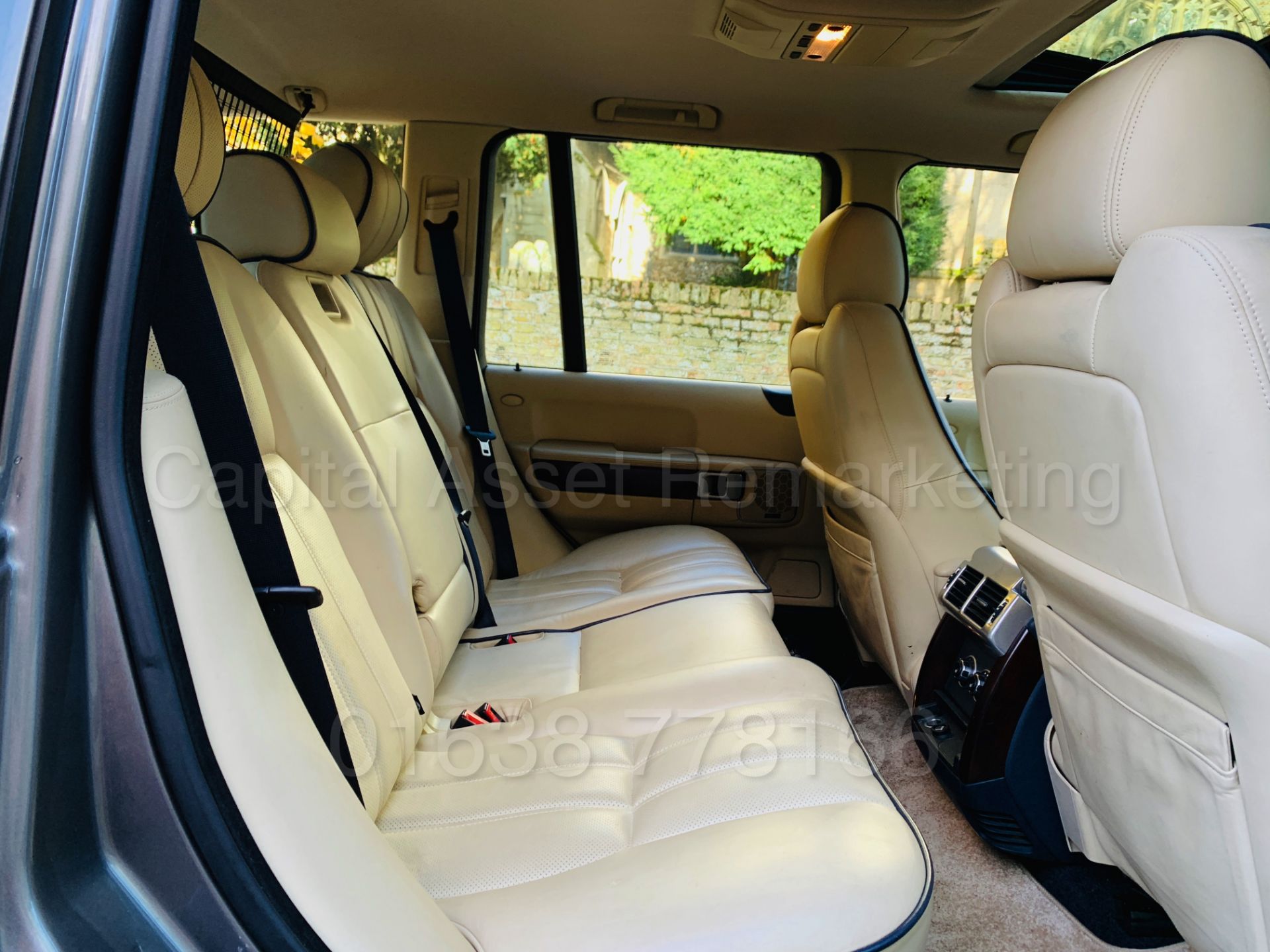 (On Sale) RANGE ROVER VOGUE *SE EDITION* (2009 MODEL) '3.6 TDV8 -272 BHP- AUTO' *HUGE SPEC* (NO VAT) - Bild 32 aus 56