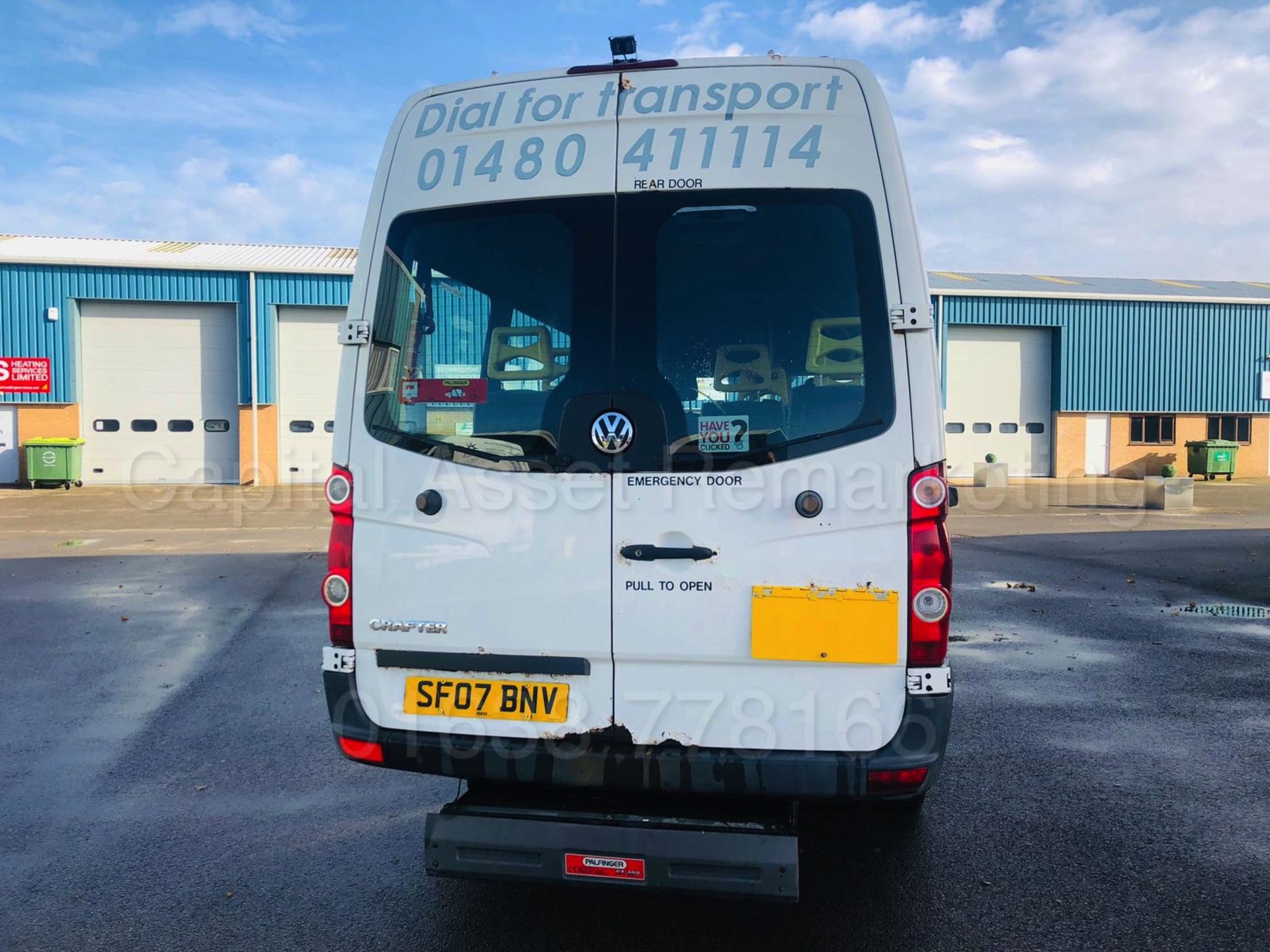 VOLKSWAGEN CRAFTER 2.5 TDI *LWB - 16 SEATER MINI-BUS / COACH* (2007) *ELECTRIC WHEEL CHAIR LIFT* - Image 29 of 38