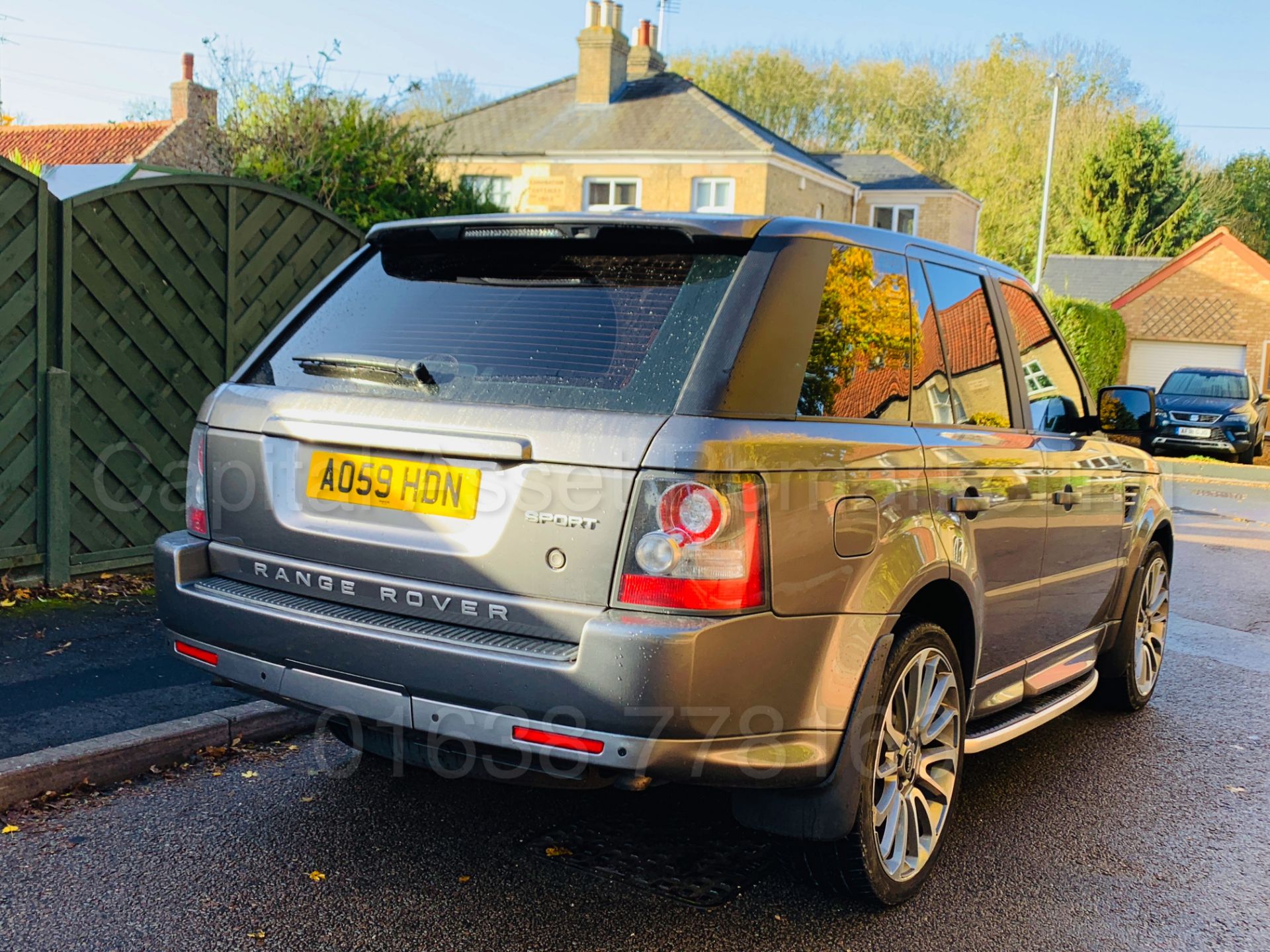 (On Sale) RANGE ROVER SPORT (2010 MODEL) '3.0 TDV6 - 245 BHP - AUTO' *LEATHER - SAT NAV* (LOOK) - Image 12 of 56