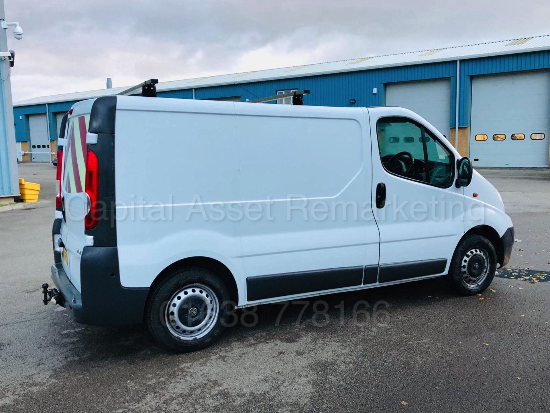 VAUXHALL VIVARO 2700 *SWB - PANEL VAN* (2011 MODEL) '2.0 CDTI - 115 BHP - 6 SPEED' - Image 12 of 29