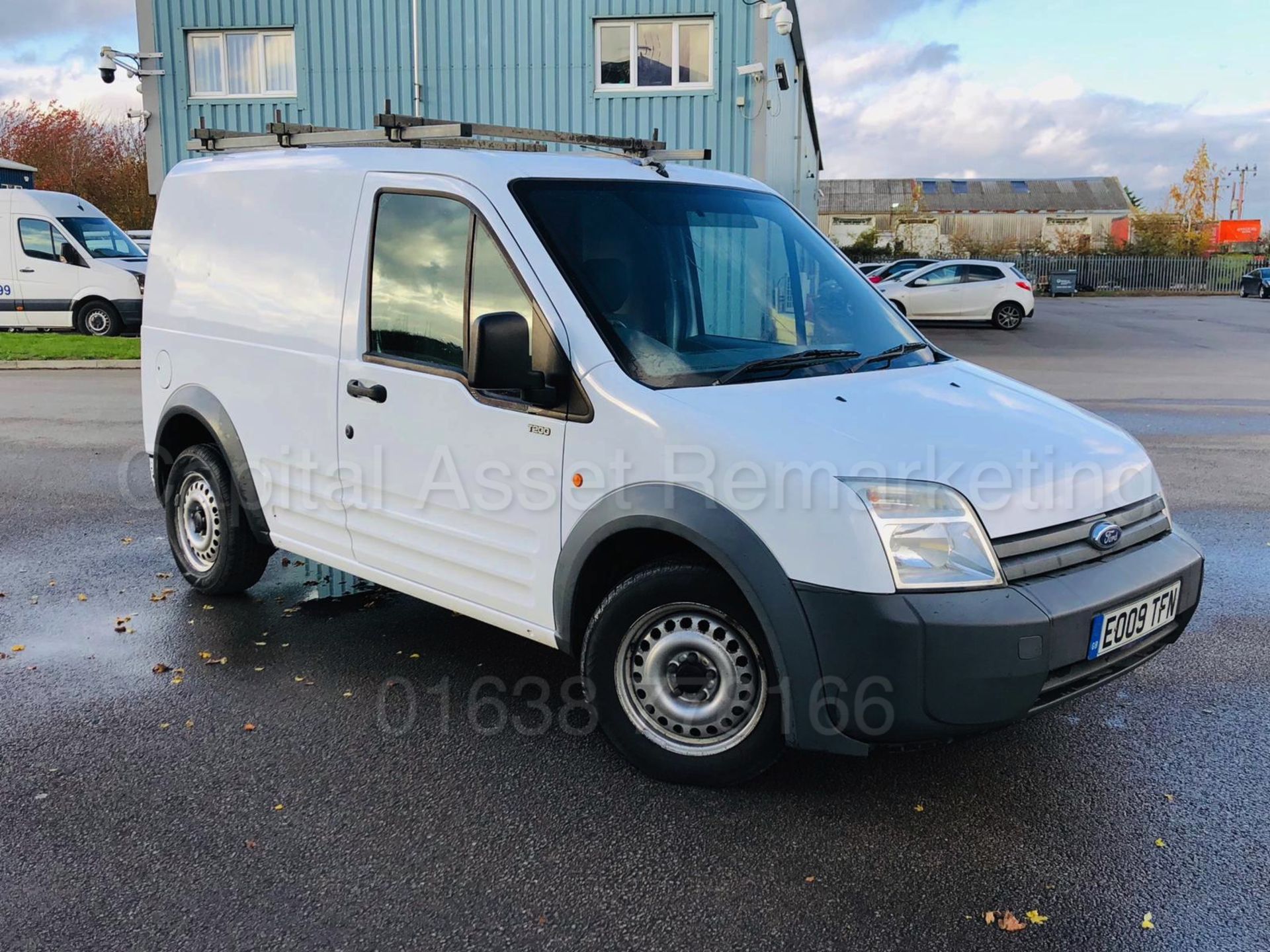 FORD TRANSIT CONNECT 75 T200 'PANEL VAN' (2009) '1.8 TDCI - 75 BHP - 5 SPEED' **LOW MILES**