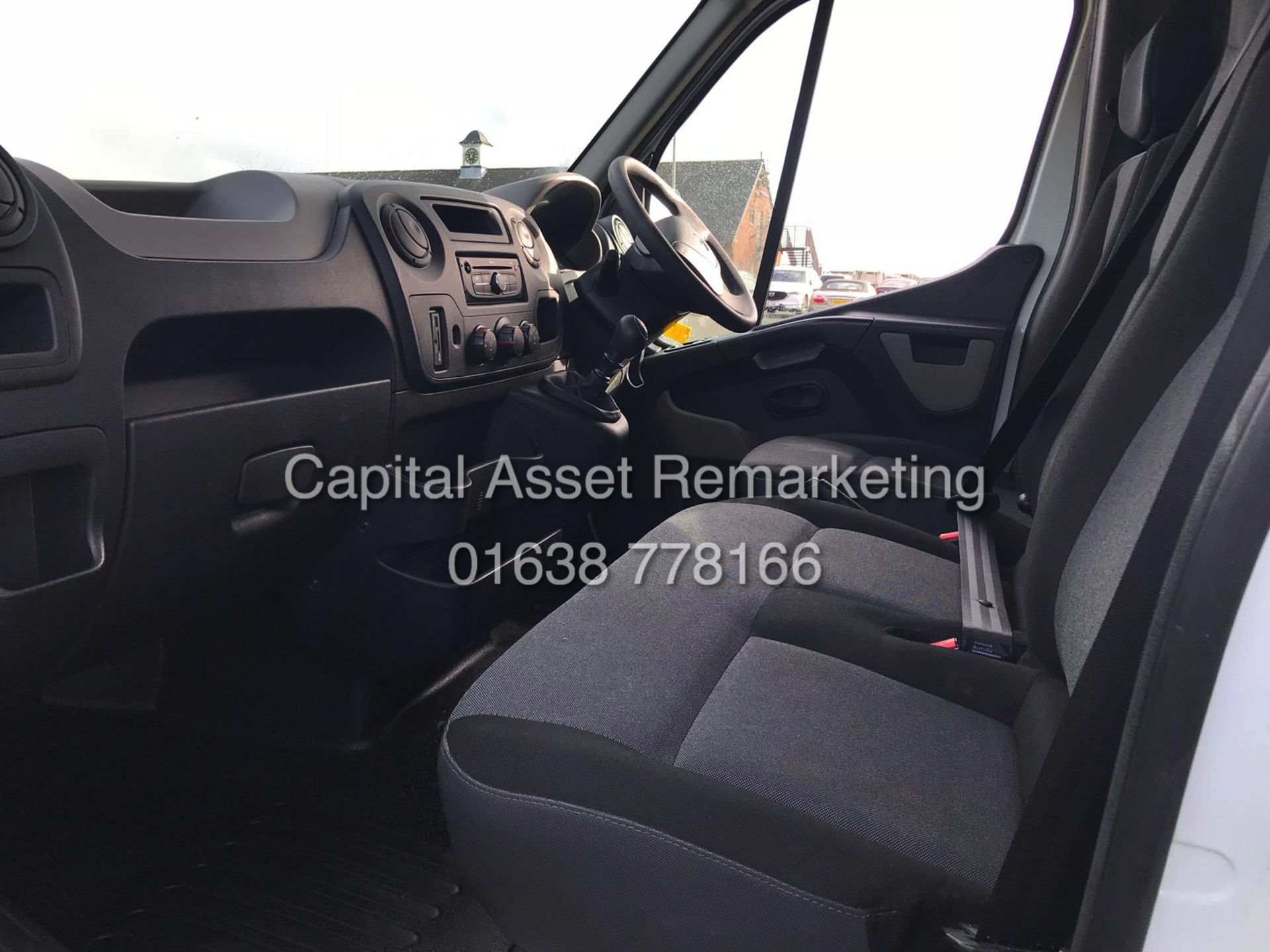 RENAULT MASTER 2.3DCI "BUSINESS EDITION" LH35 LWB/EXTRA HI TOP (2016 MODEL) HORSE BOX CONVERSION ? - Image 9 of 15