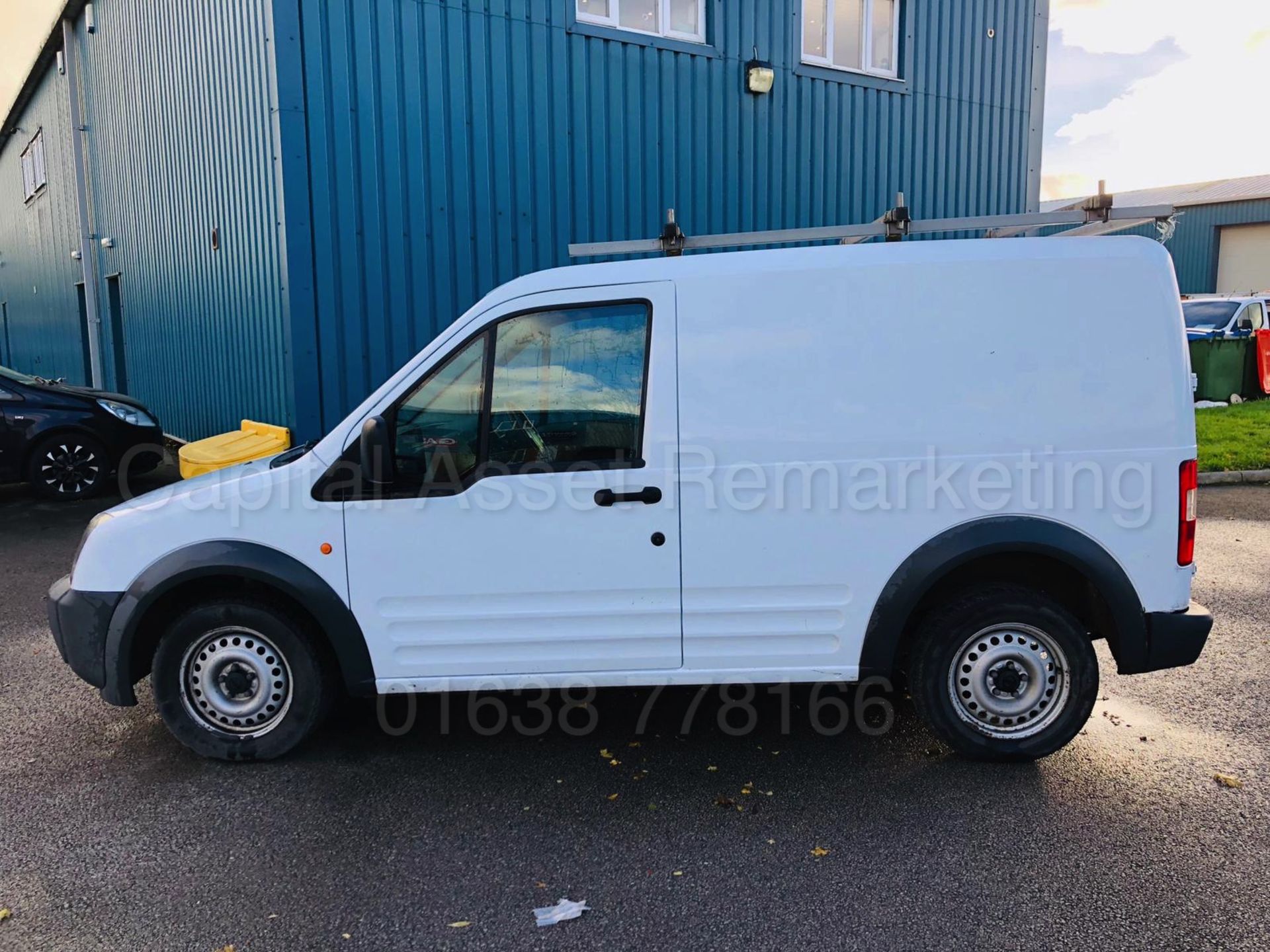 FORD TRANSIT CONNECT 75 T200 'PANEL VAN' (2009) '1.8 TDCI - 75 BHP - 5 SPEED' **LOW MILES** - Image 8 of 21
