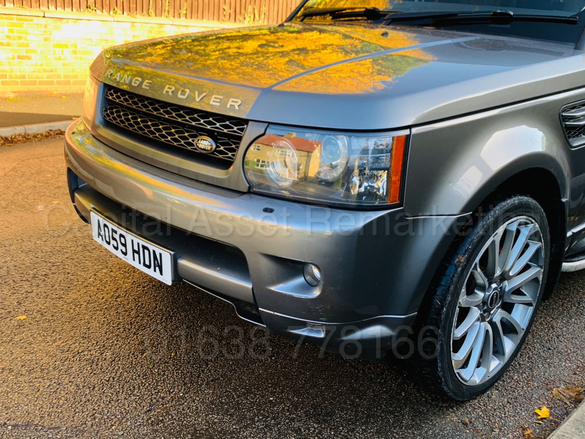 (On Sale) RANGE ROVER SPORT (2010 MODEL) '3.0 TDV6 - 245 BHP - AUTO' *LEATHER - SAT NAV* (LOOK) - Image 17 of 56