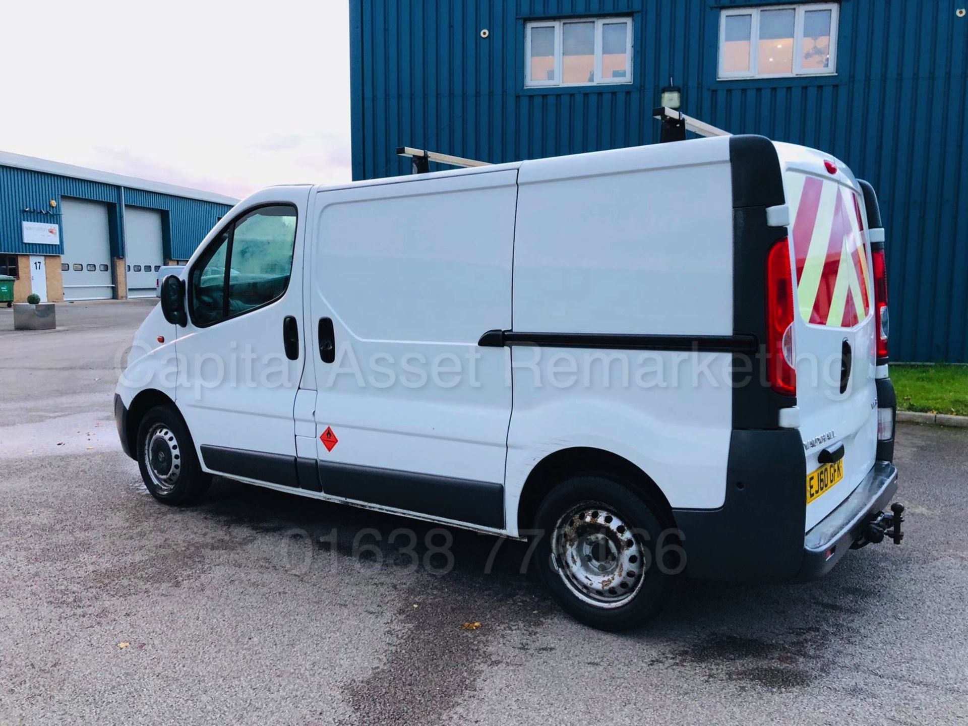 VAUXHALL VIVARO 2700 *SWB - PANEL VAN* (2011 MODEL) '2.0 CDTI - 115 BHP - 6 SPEED' - Image 8 of 29