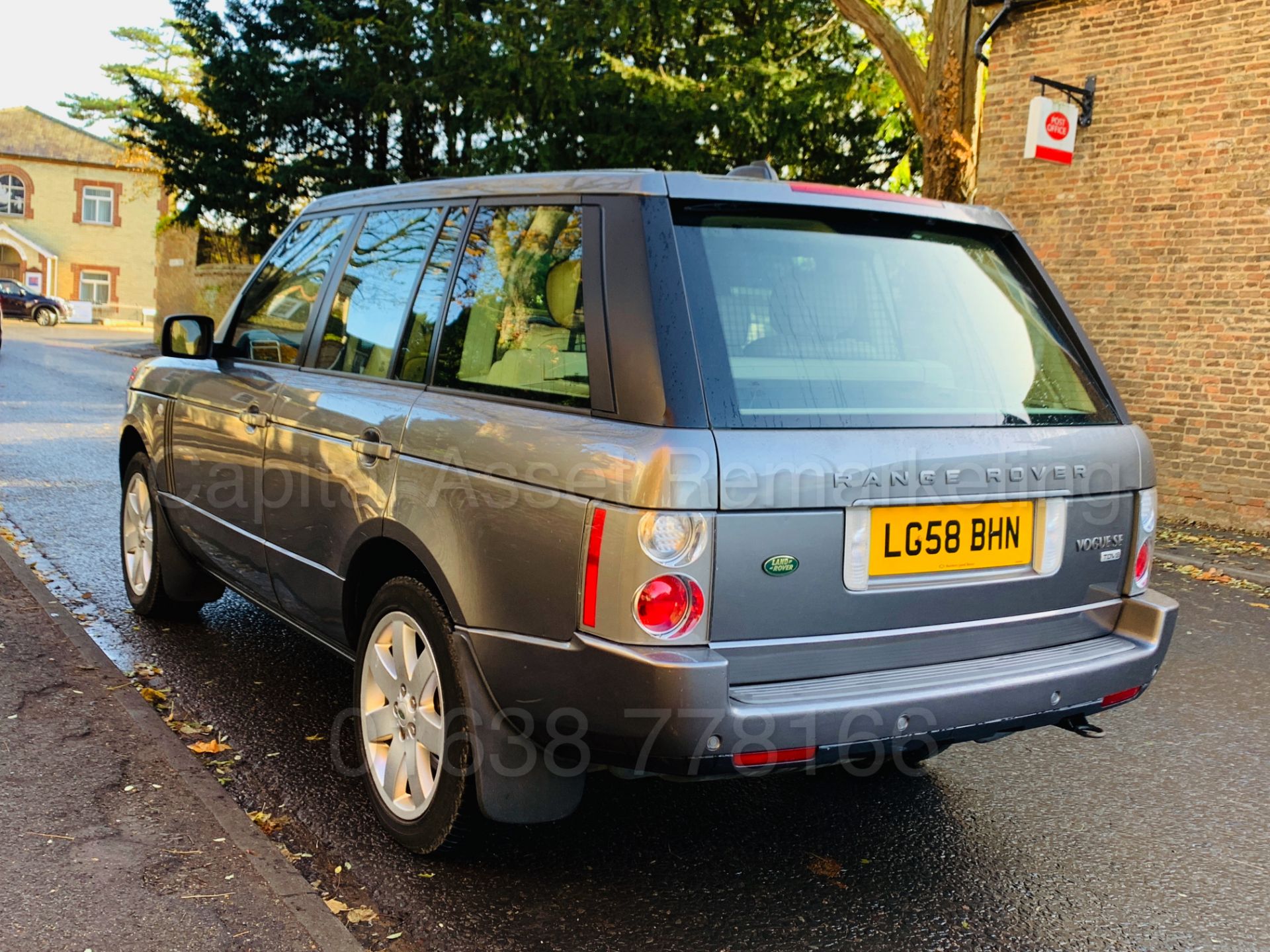 (On Sale) RANGE ROVER VOGUE *SE EDITION* (2009 MODEL) '3.6 TDV8 -272 BHP- AUTO' *HUGE SPEC* (NO VAT) - Image 9 of 56