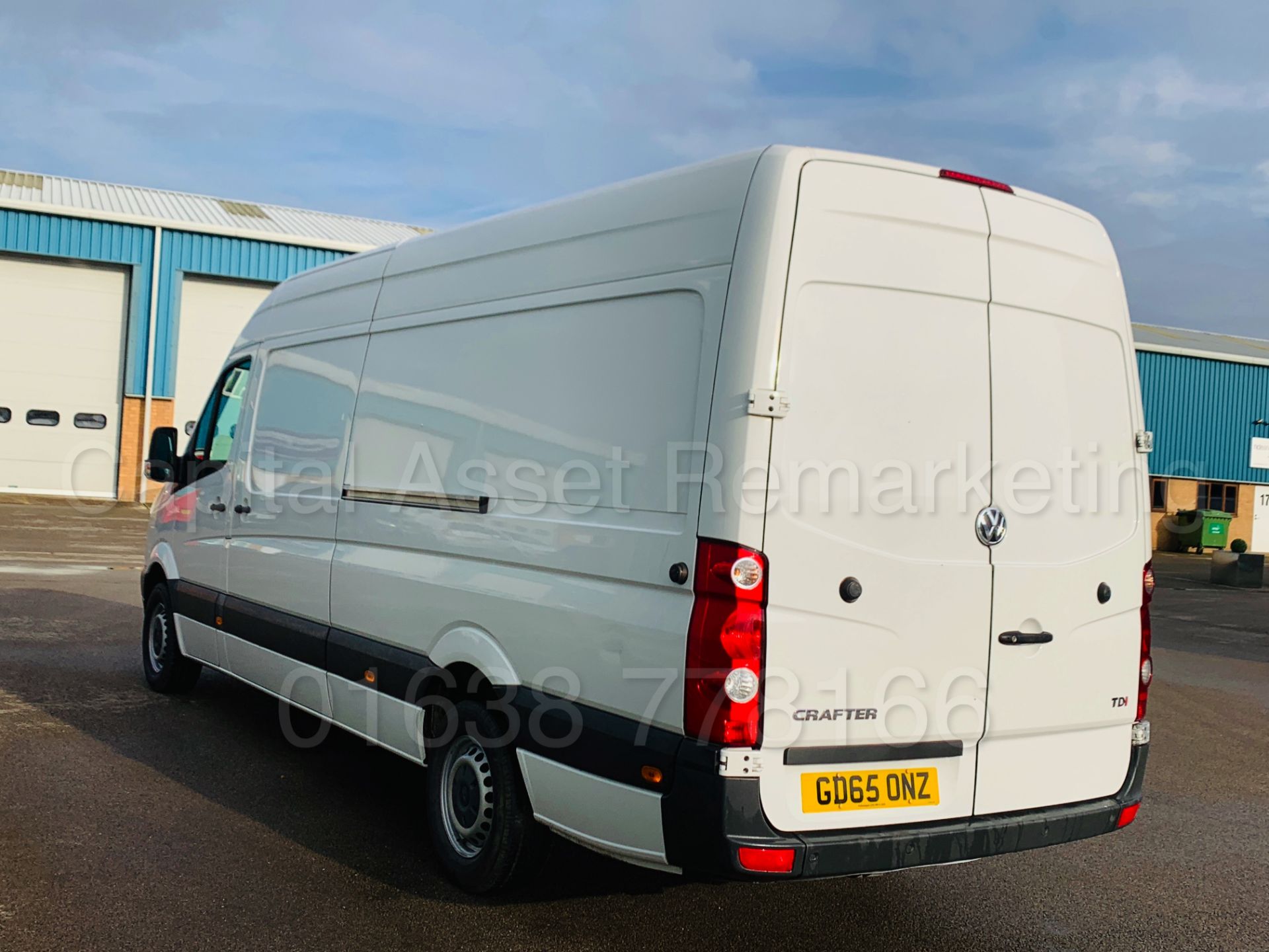 VOLKSWAGEN CRAFTER CR35 *LWB HI-ROOF* (2016 MODEL) '2.0 TDI - 136 BHP - 6 SPEED' (1 OWNER) - Image 5 of 36