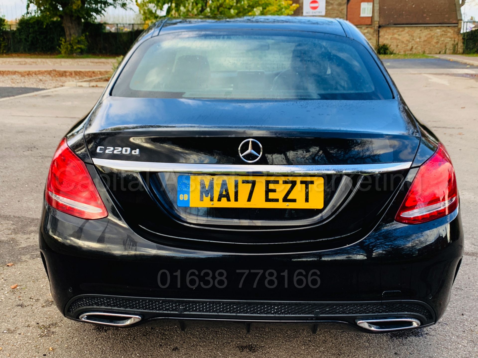 MERCEDES-BENZ C220D *AMG EDITION* (2017) '9G AUTO - LEATHER - SAT NAV' **MASSIVE SPEC** - Image 9 of 52