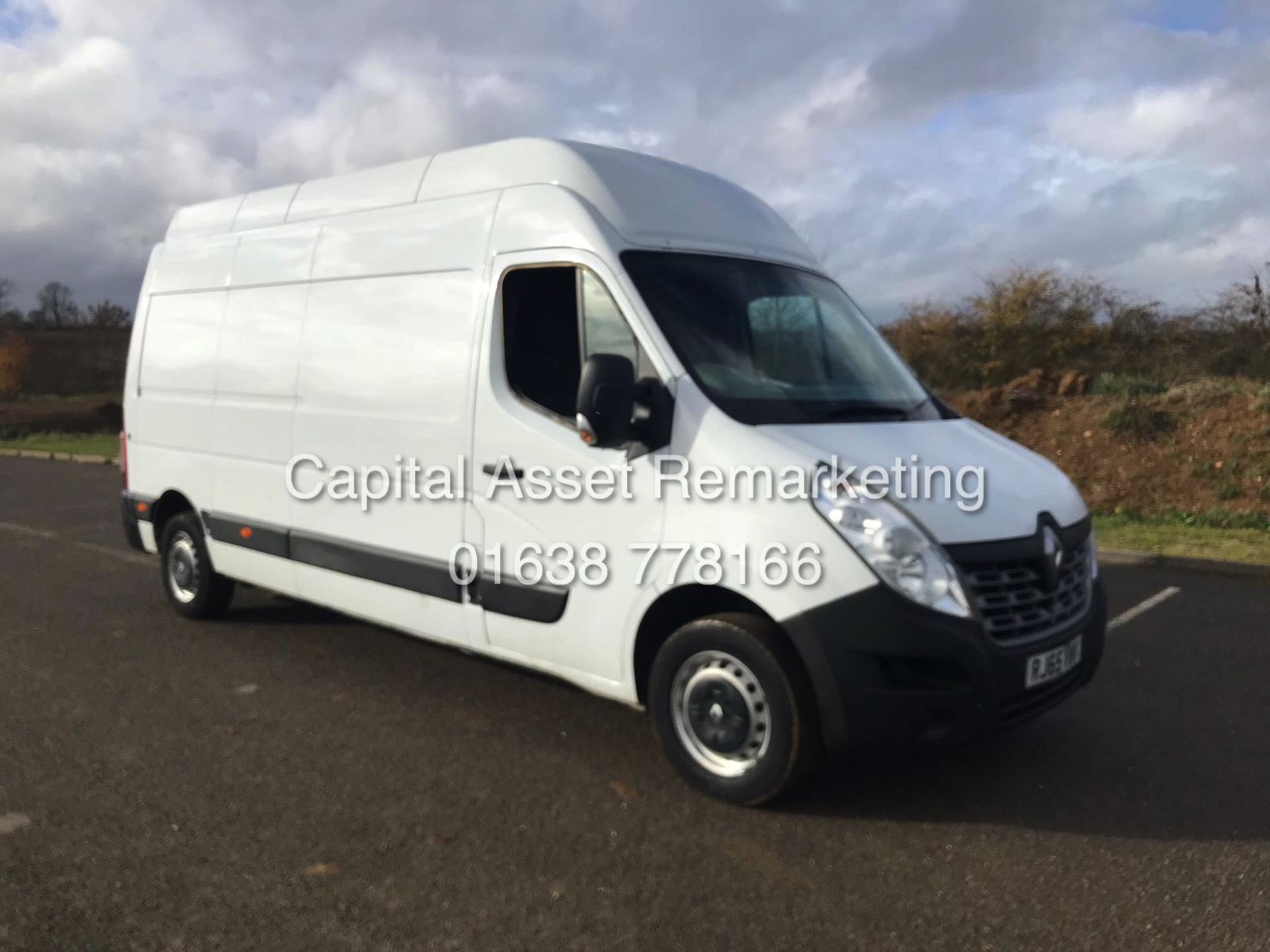 RENAULT MASTER 2.3DCI "BUSINESS EDITION" LH35 LWB/EXTRA HI TOP (2016 MODEL) HORSE BOX CONVERSION ?