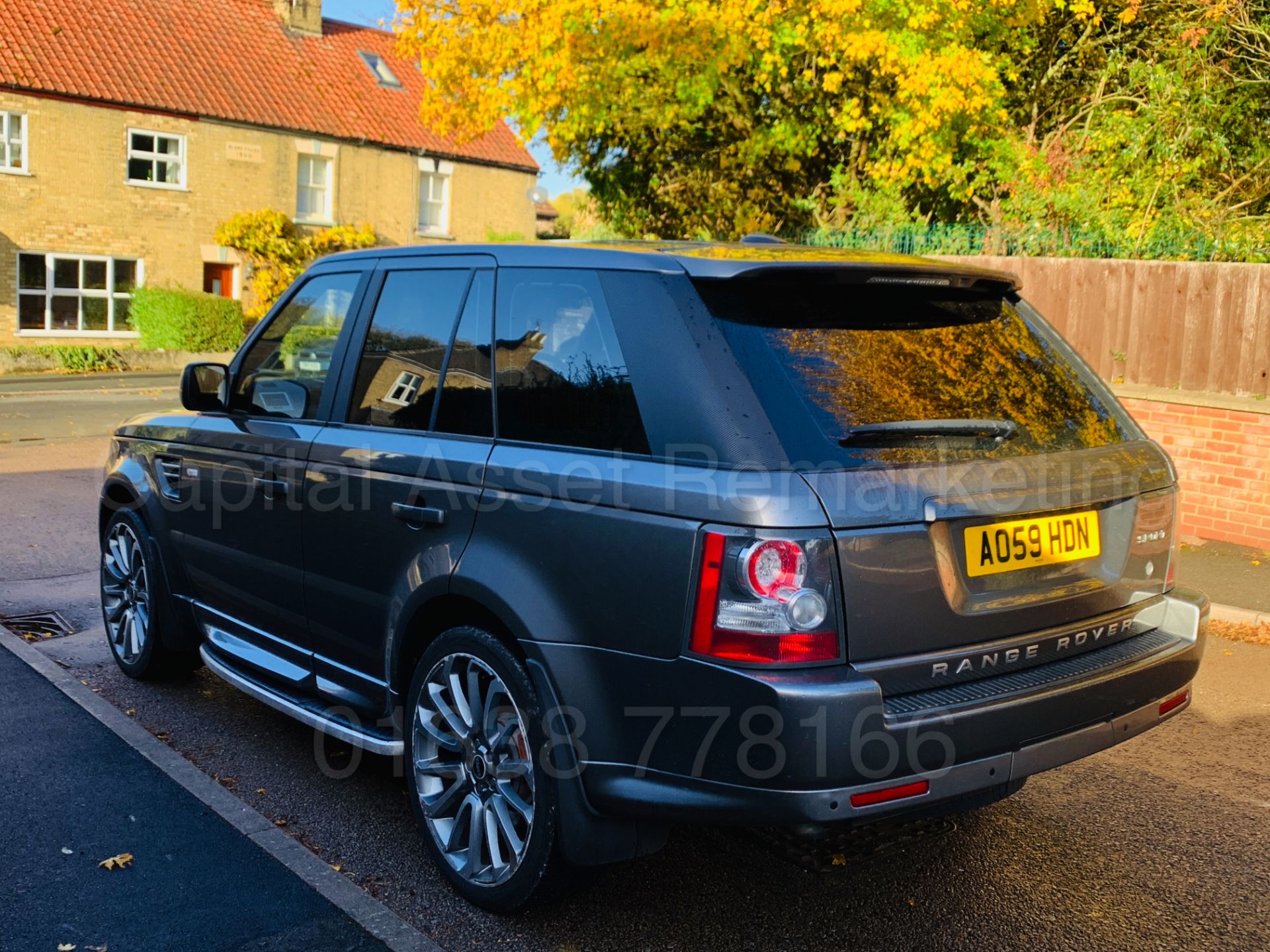 (On Sale) RANGE ROVER SPORT (2010 MODEL) '3.0 TDV6 - 245 BHP - AUTO' *LEATHER - SAT NAV* (LOOK) - Image 9 of 56