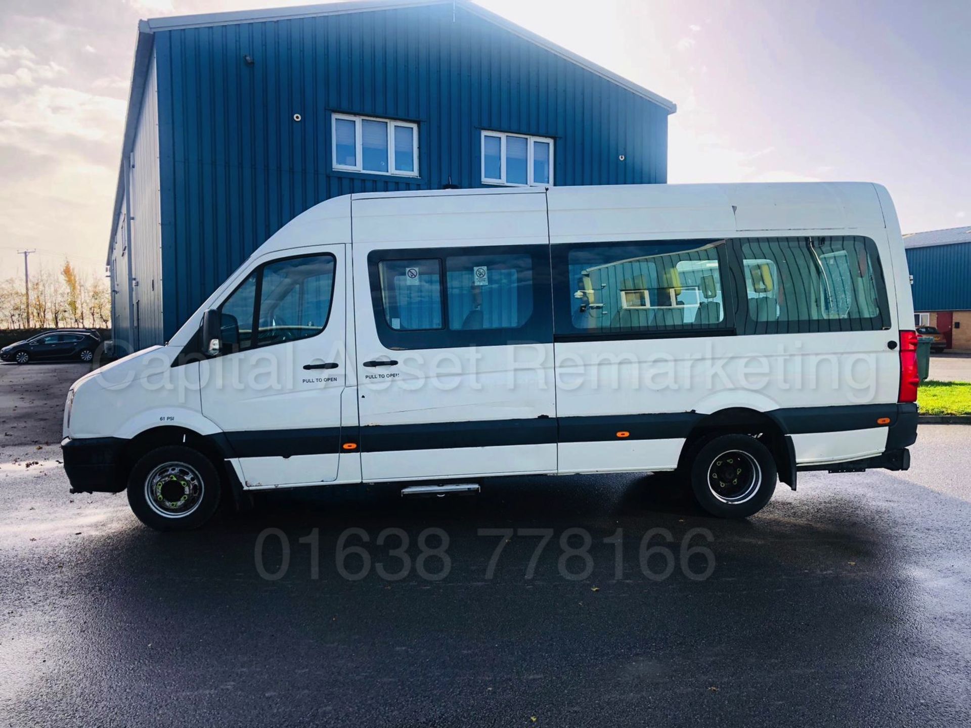 VOLKSWAGEN CRAFTER 2.5 TDI *LWB - 16 SEATER MINI-BUS / COACH* (2007) *ELECTRIC WHEEL CHAIR LIFT* - Image 3 of 38