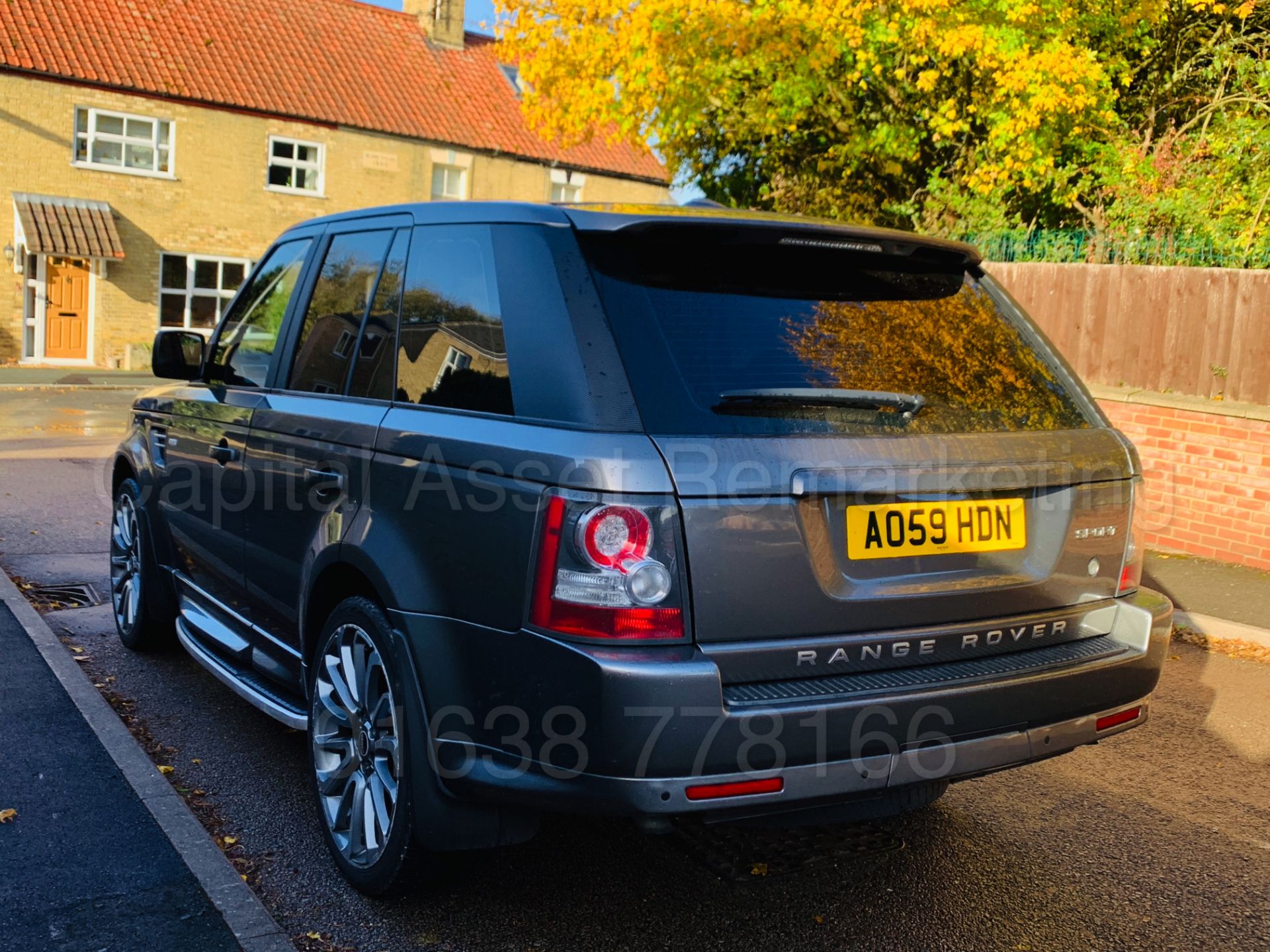 (On Sale) RANGE ROVER SPORT (2010 MODEL) '3.0 TDV6 - 245 BHP - AUTO' *LEATHER - SAT NAV* (LOOK) - Image 10 of 56