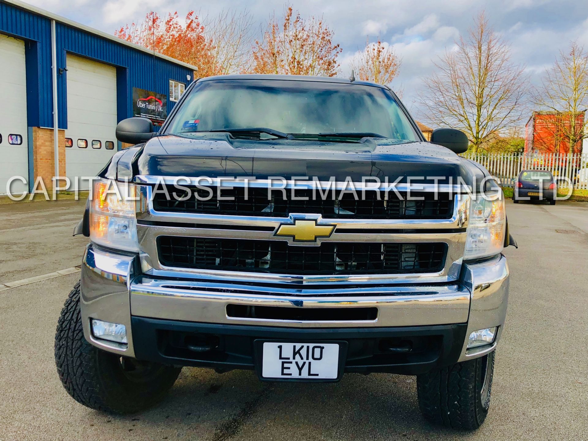 CHEVROLET SILVERADO 2500HD *MONSTER TRUCK* (2010) '6.6L V8 DIESEL - AUTO' (6 SEATER KING-CAB) *LOOK* - Image 5 of 50