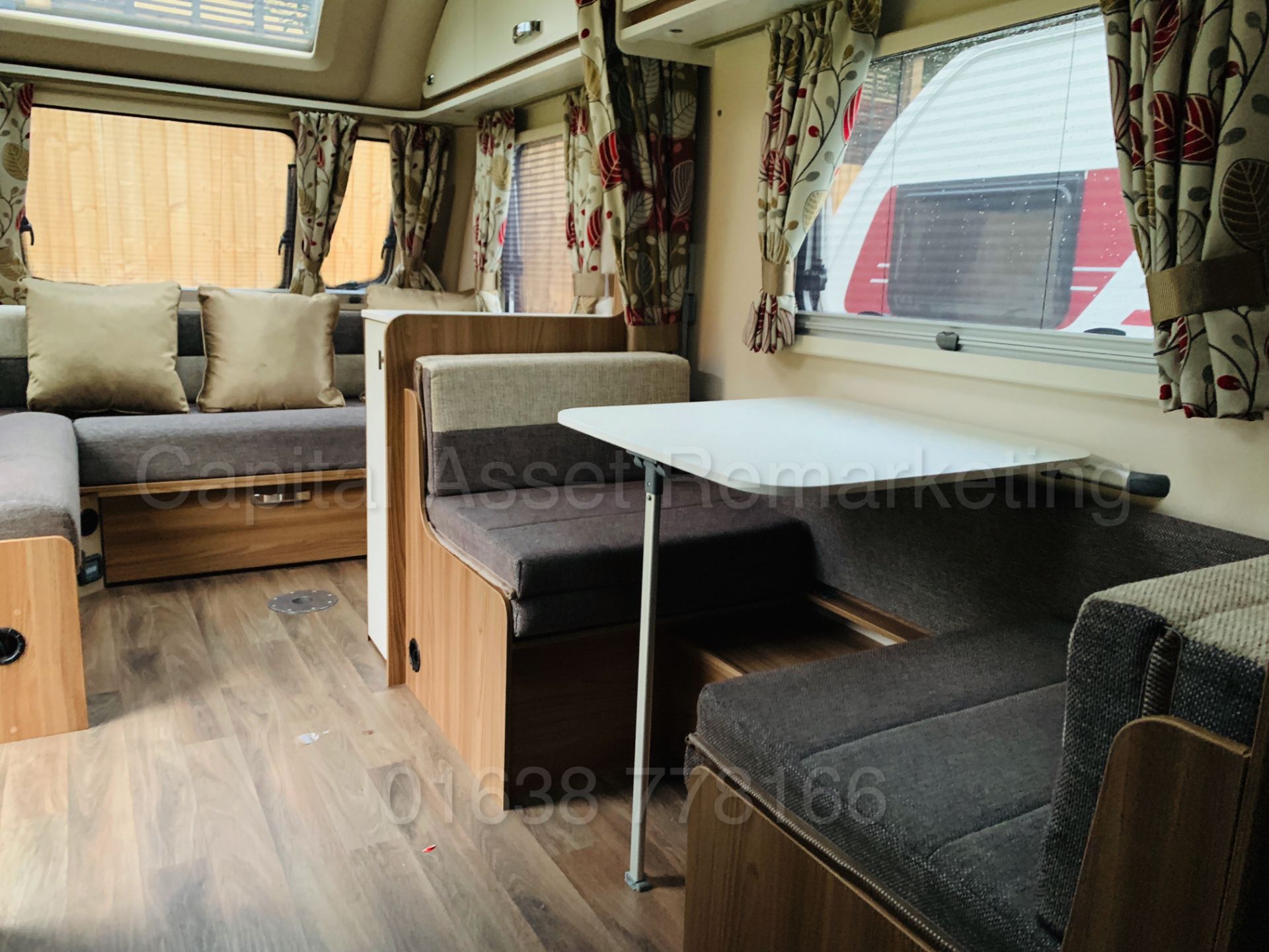 SWIFT 'AVENTURA Q6 EW' *6 BERTH LUXURY TOURING CARAVAN* (2019 MODEL) **BRAND NEW / UN-USED** - Image 32 of 49