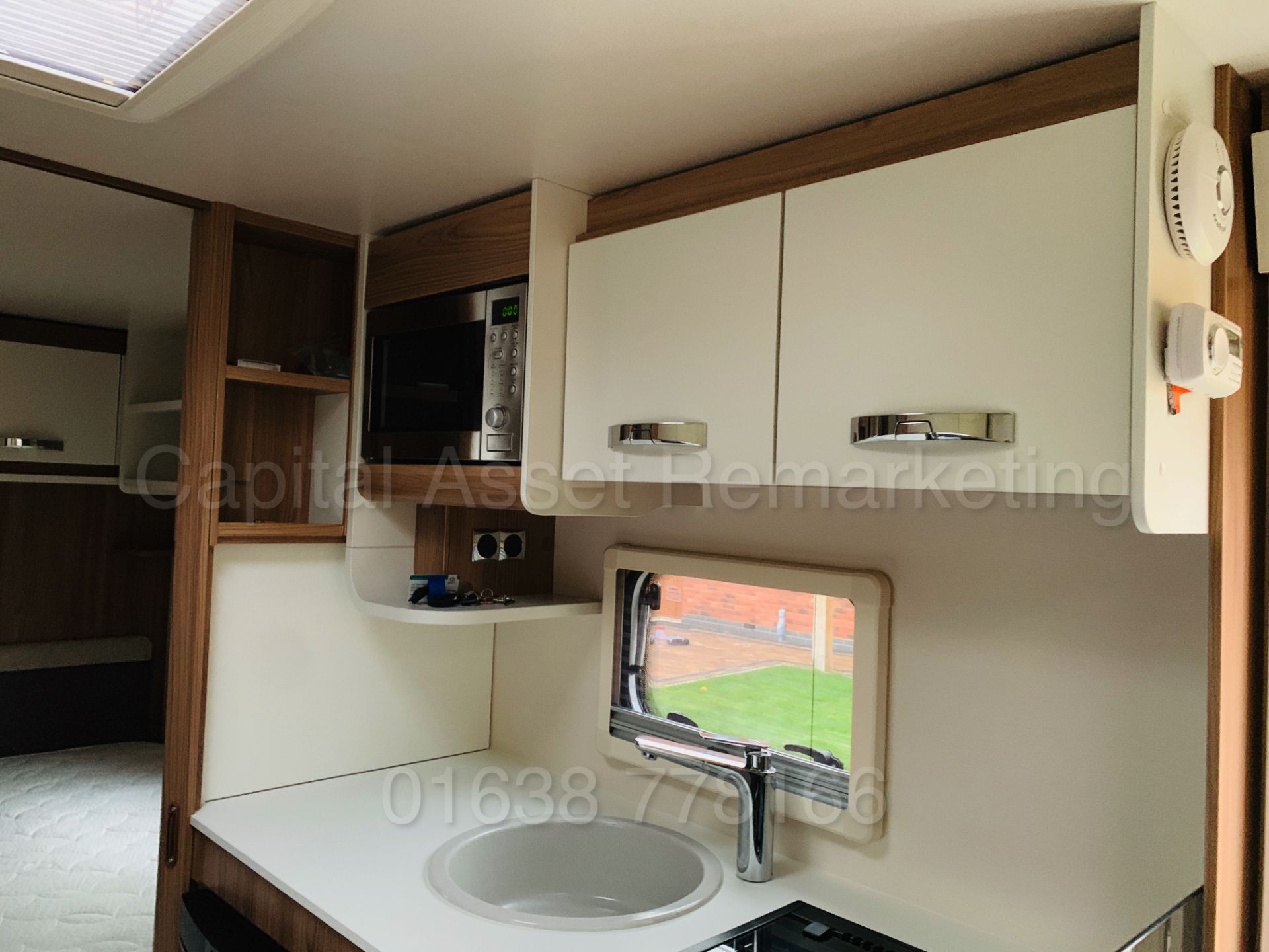 SWIFT 'AVENTURA Q6 EW' *6 BERTH LUXURY TOURING CARAVAN* (2019 MODEL) **BRAND NEW / UN-USED** - Image 39 of 49