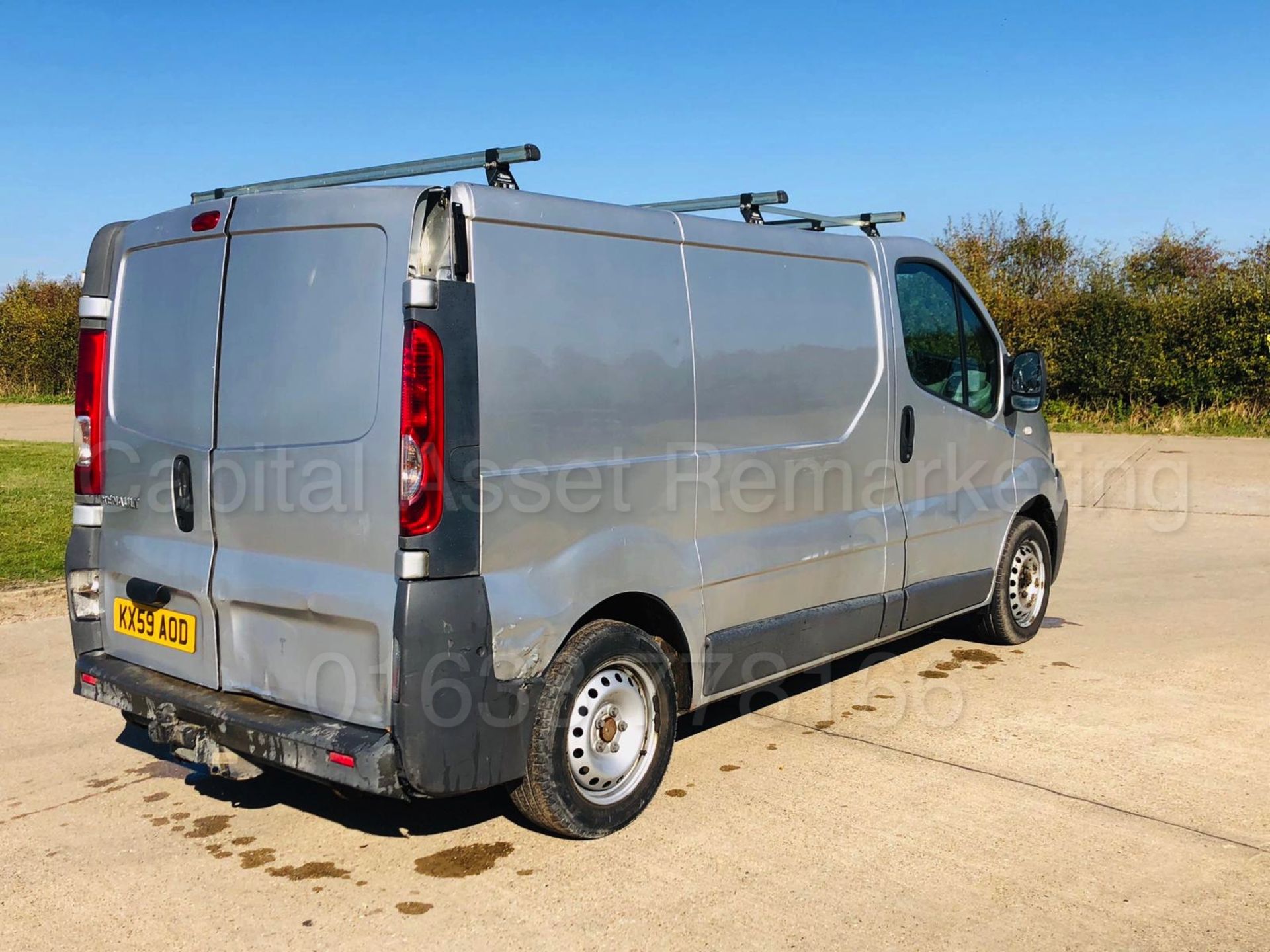 RENAULT TRAFIC SL27+ *LCV - PANEL VAN* (2010 MODEL) '2.0 DCI -115 BHP- 6 SPEED' *AIR CON* (NO VAT) - Image 8 of 22