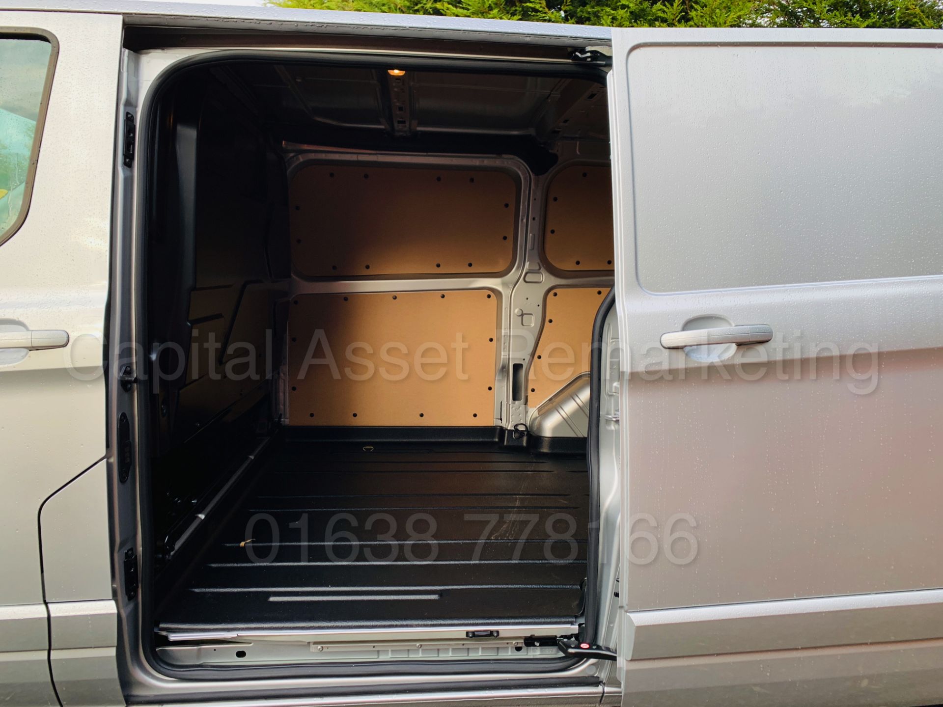 FORD TRANSIT CUSTOM *LIMITED EDTION* (2018 - 68 REG) '2.0 TDCI - 130 BHP - 6 SPEED' *ALL NEW MODEL* - Image 31 of 51