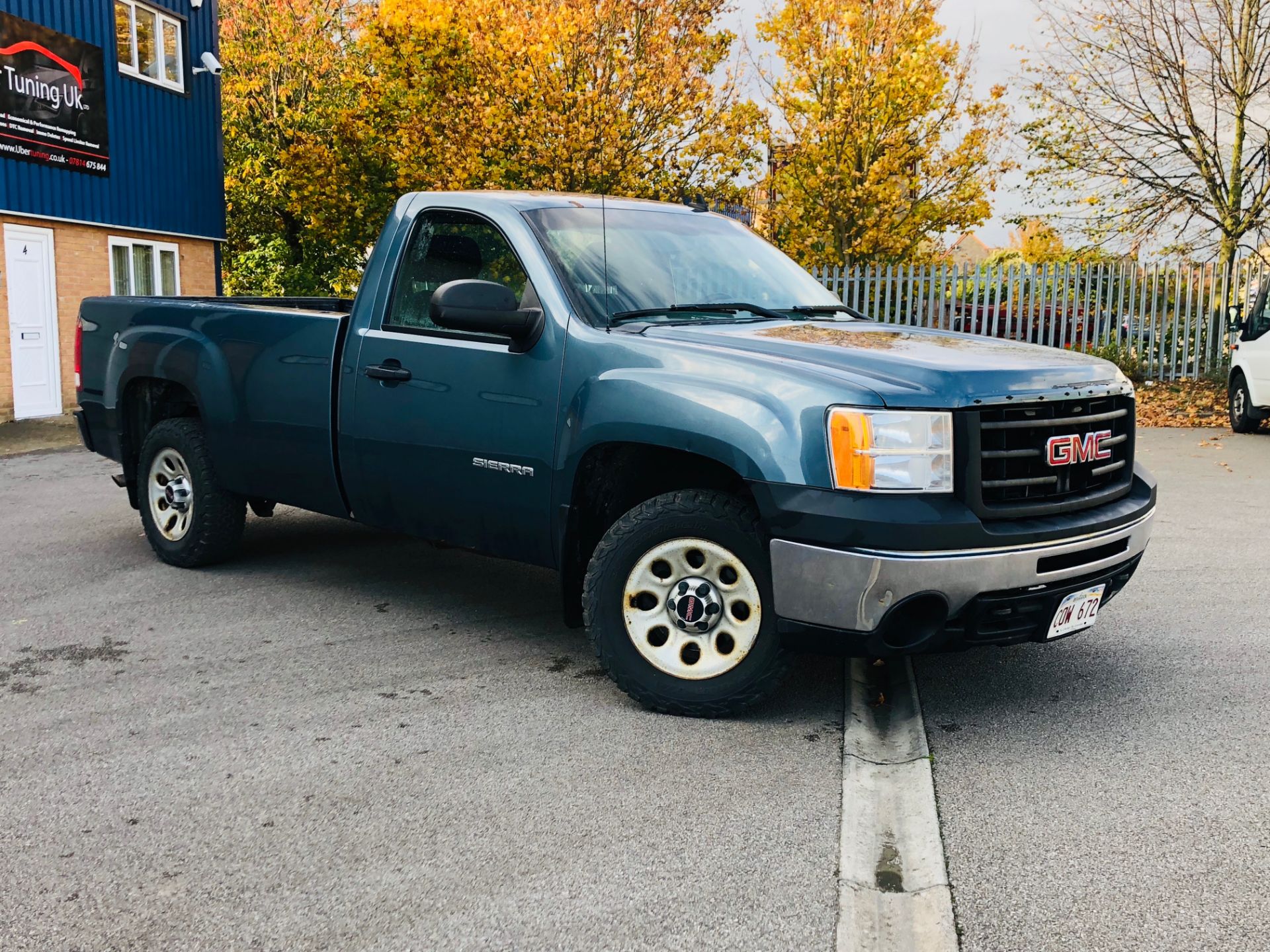 GMC SIERRA 1500 4.3 V6 **2010 YEAR**REGULAR-CAB**METALLIC GREY** - Image 3 of 29