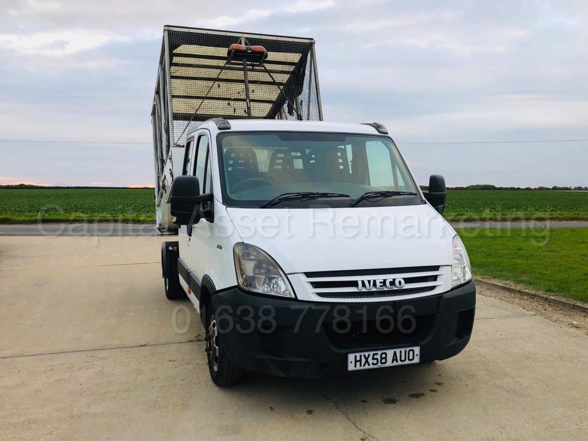 IVECO DAILY 35C12 *D/CAB - TIPPER* (2009 MODEL) '2.3 DIESEL - 115 BHP -5 SPEED' *LOW MILES* - Image 11 of 22