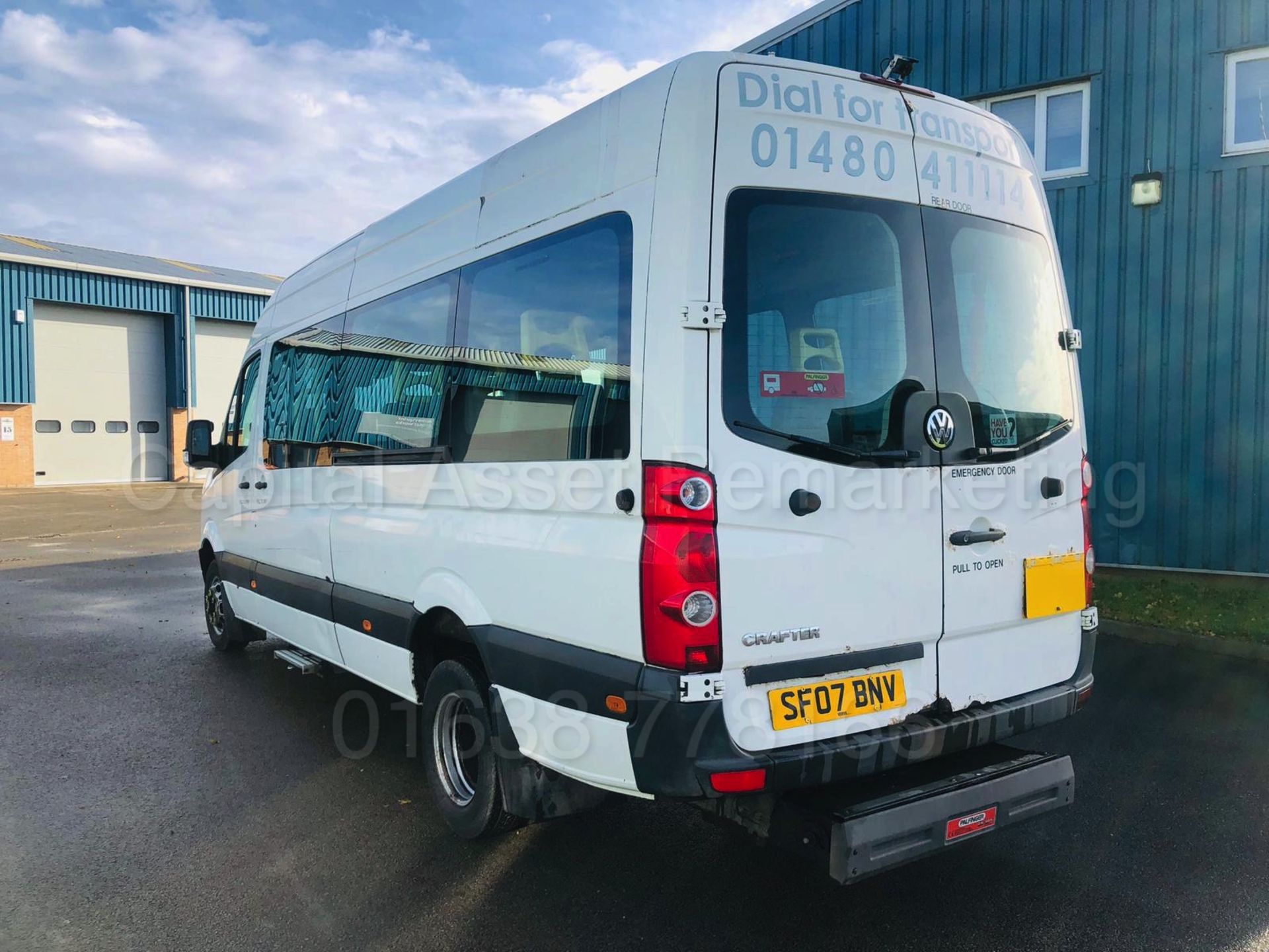 VOLKSWAGEN CRAFTER 2.5 TDI *LWB - 16 SEATER MINI-BUS / COACH* (2007) *ELECTRIC WHEEL CHAIR LIFT* - Image 12 of 38