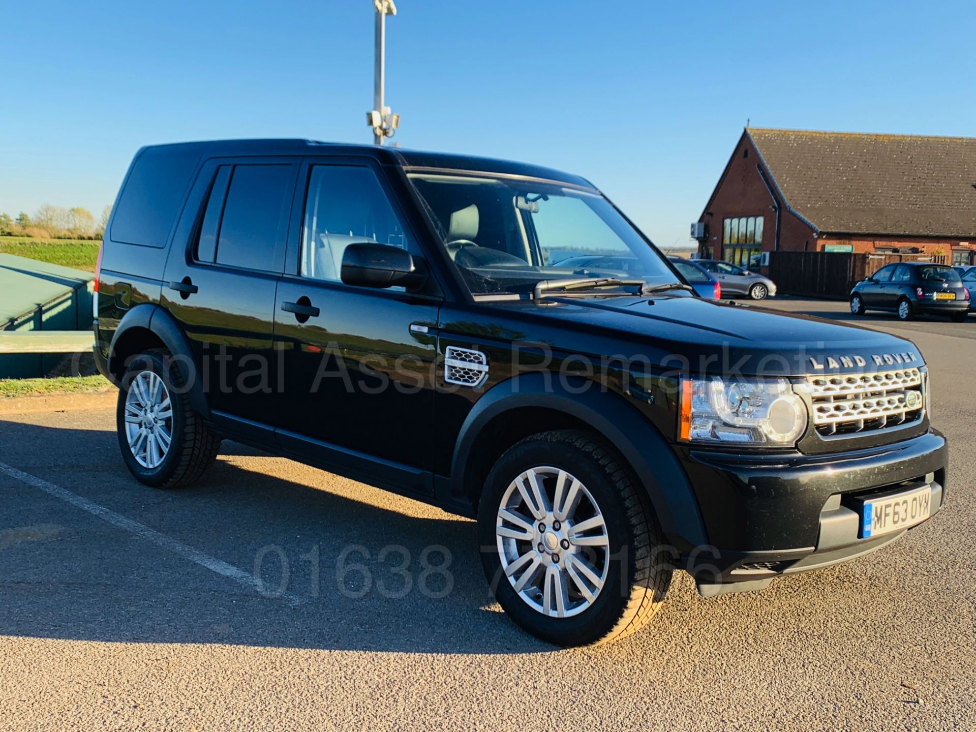 (On Sale) LAND ROVER DISCOVERY 4 (63 REG) '3.0 SDV6 - 8 SPEED AUTO' *LEATHER & SAT NAV* *TOP SPEC*