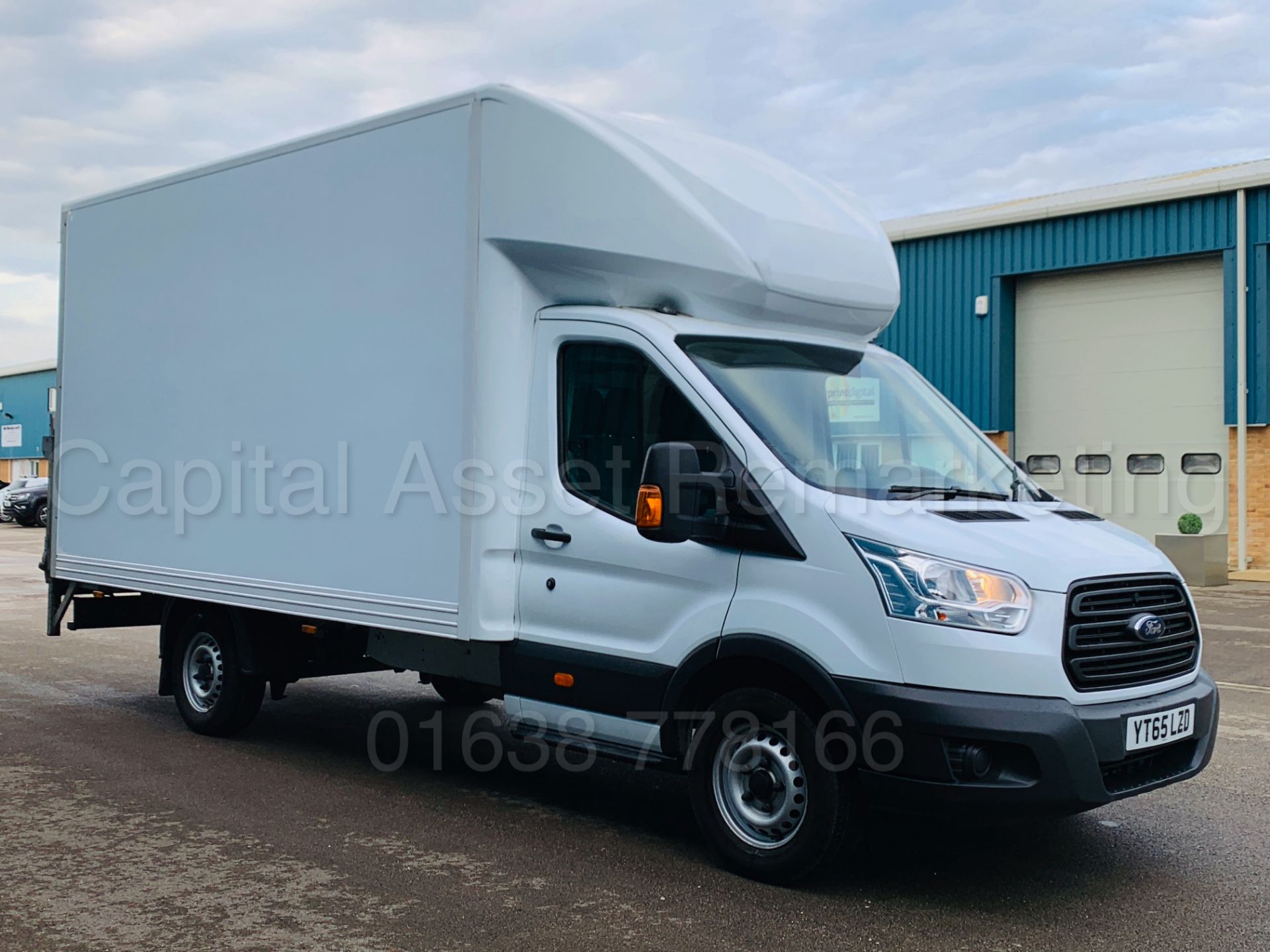 FORD TRANSIT 125 T350 *LWB - LUTON / BOX VAN* (2016 MODEL) '2.2 TDCI - 125 BHP - 6 SPEED* (1 OWNER) - Image 10 of 46