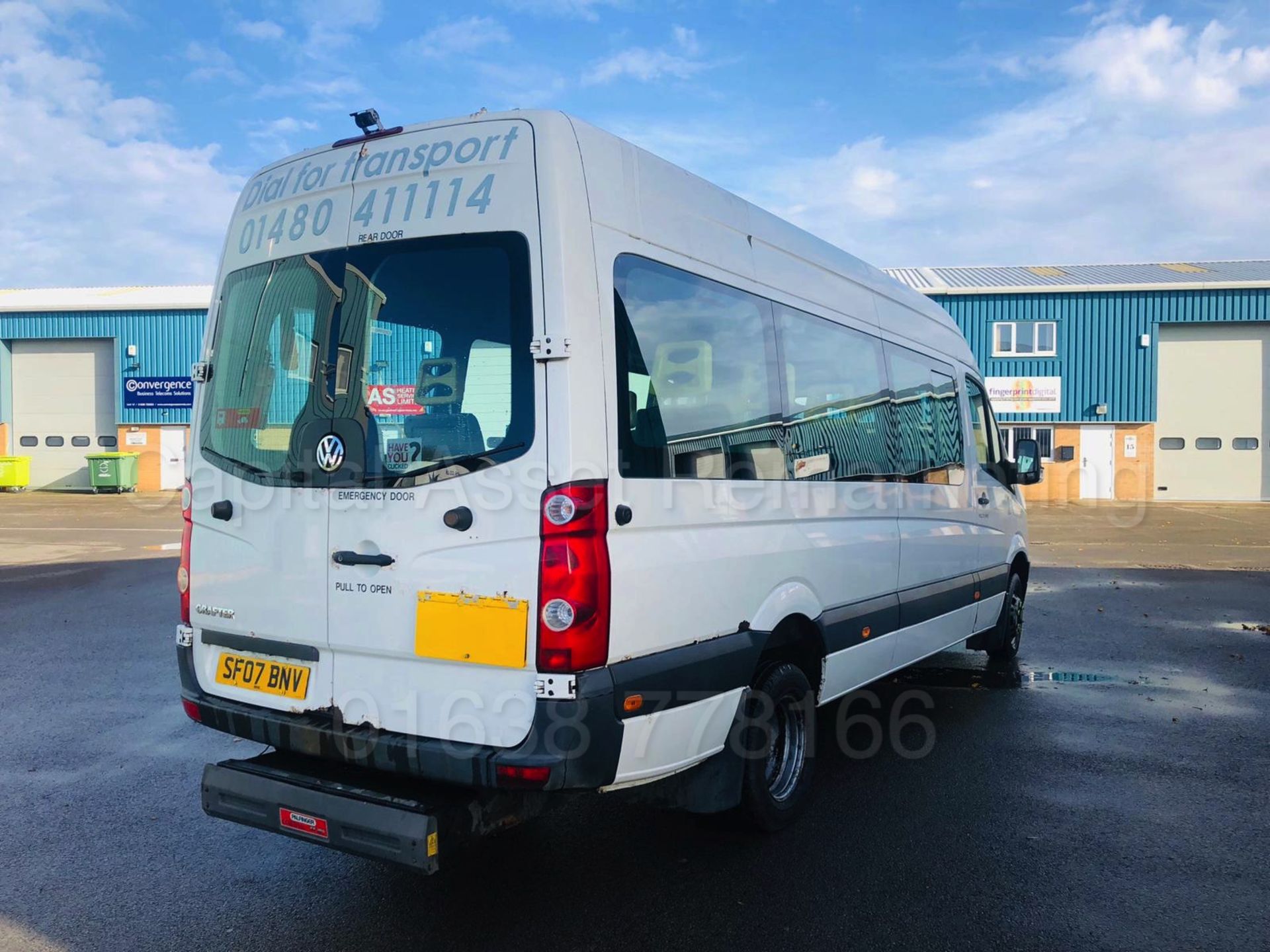 VOLKSWAGEN CRAFTER 2.5 TDI *LWB - 16 SEATER MINI-BUS / COACH* (2007) *ELECTRIC WHEEL CHAIR LIFT* - Bild 14 aus 38