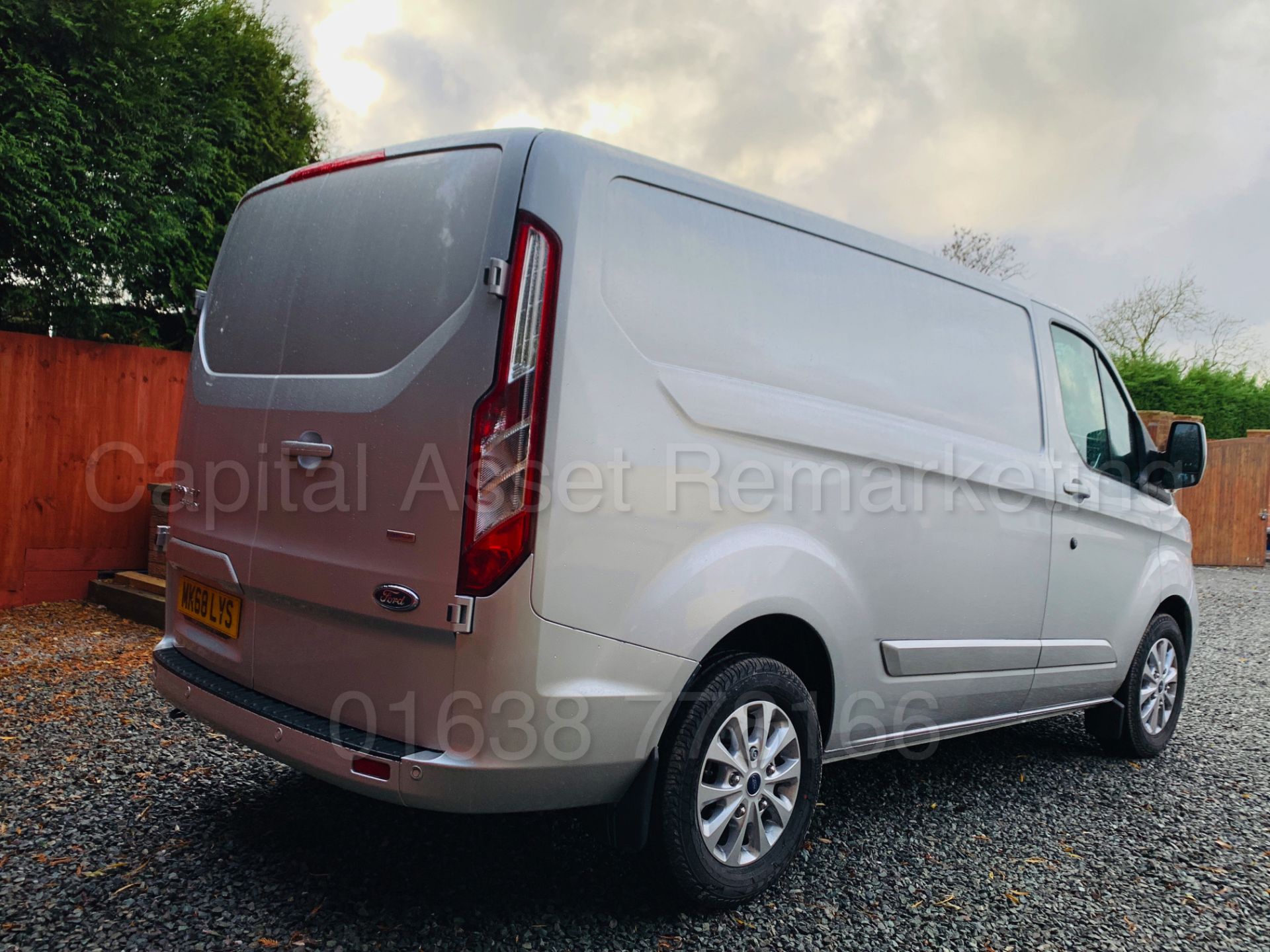 FORD TRANSIT CUSTOM *LIMITED EDTION* (2018 - 68 REG) '2.0 TDCI - 130 BHP - 6 SPEED' *ALL NEW MODEL* - Bild 14 aus 51