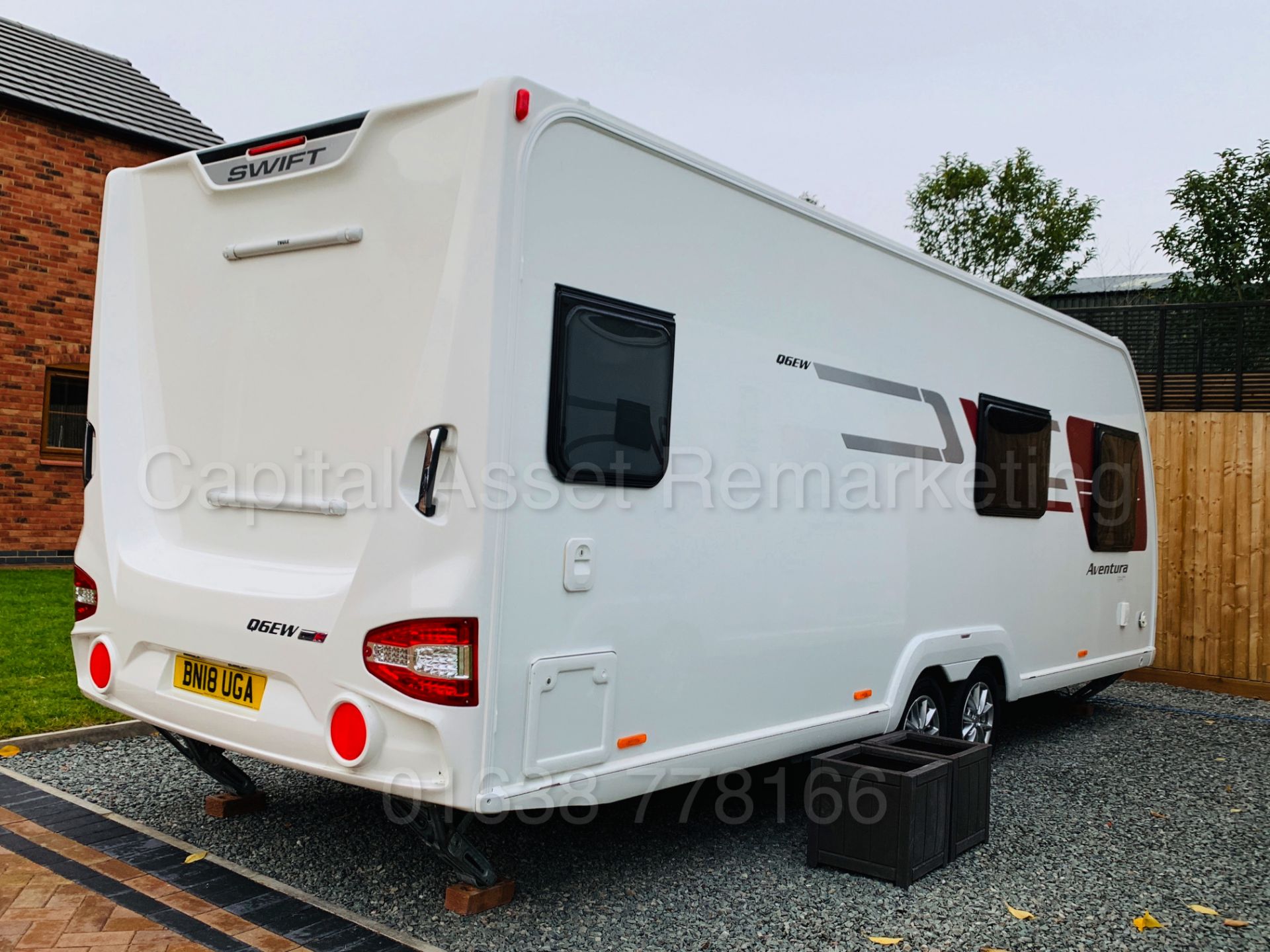 SWIFT 'AVENTURA Q6 EW' *6 BERTH LUXURY TOURING CARAVAN* (2019 MODEL) **BRAND NEW / UN-USED** - Image 5 of 49